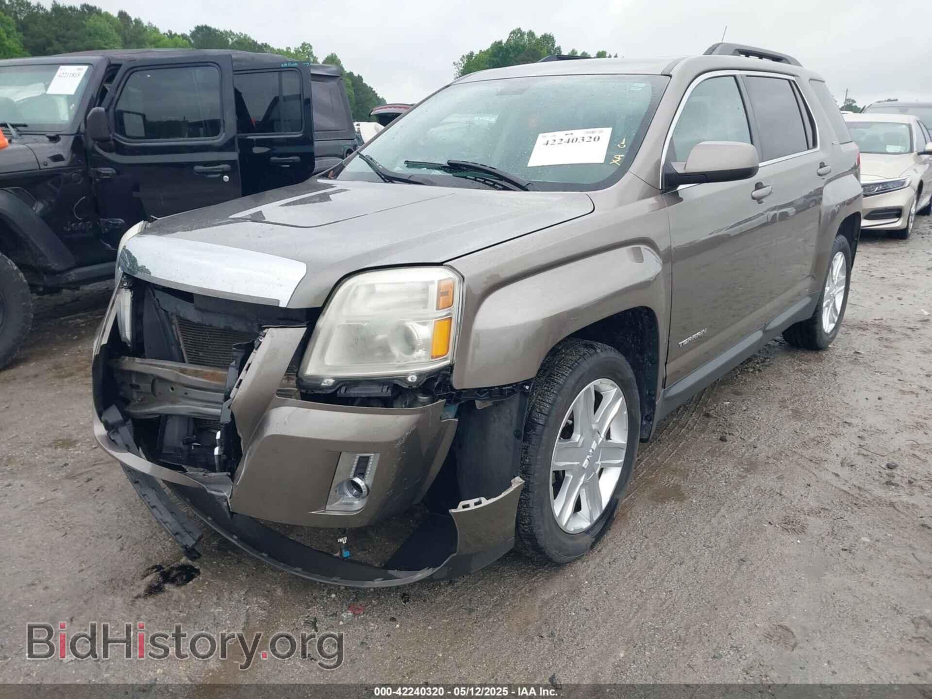 2011 GMC TERRAIN - VIN: 2CTALUEC2B6260419 - Photo 2