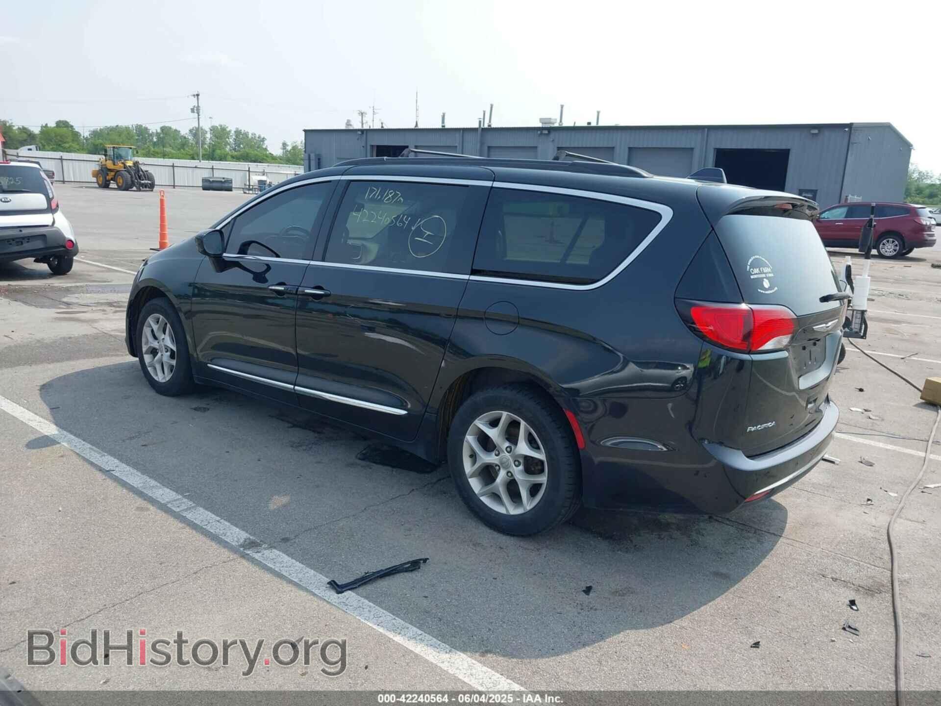2017 CHRYSLER PACIFICA - VIN: 2C4RC1BG1HR516142 - Фото 3