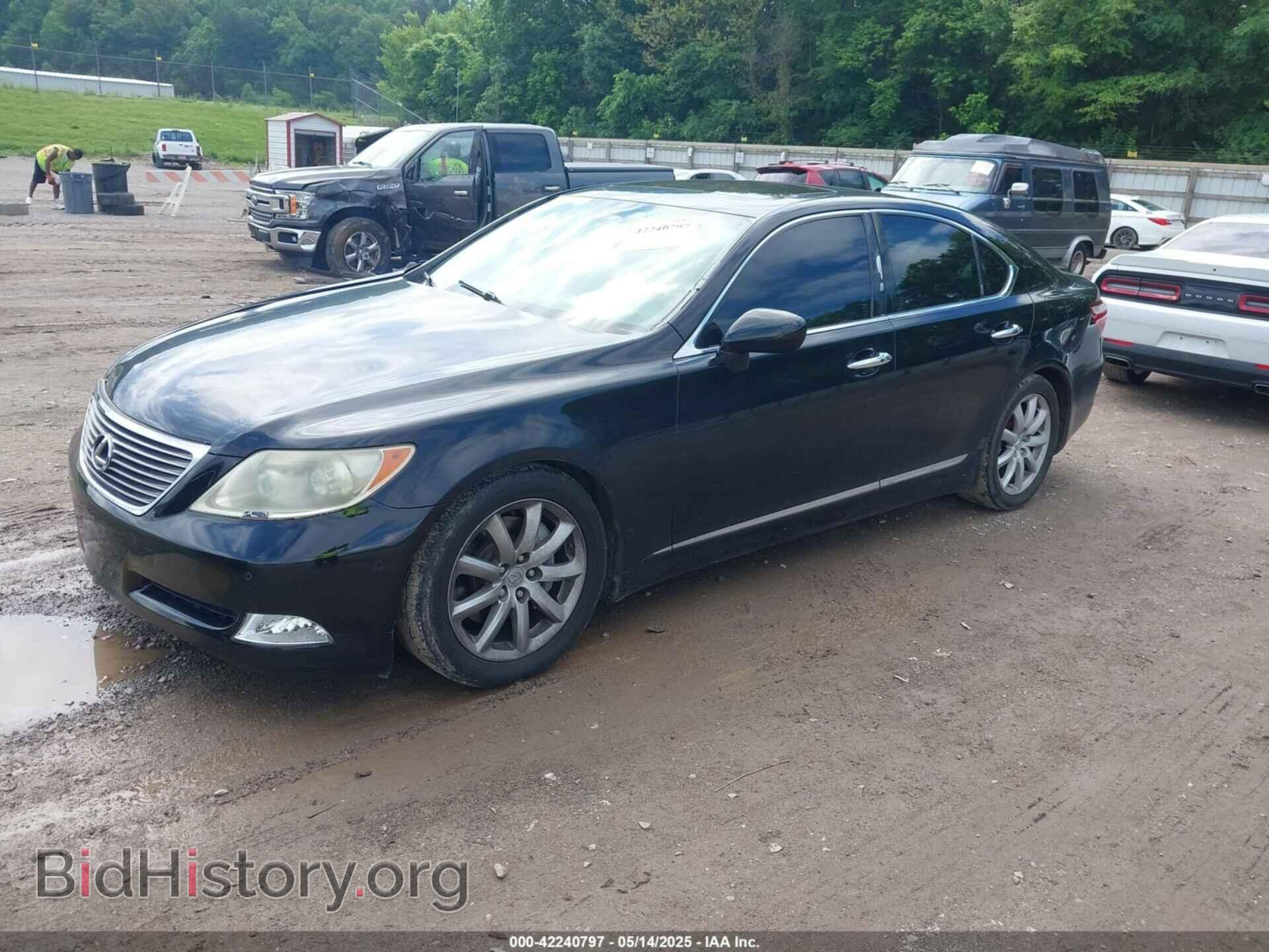 2007 LEXUS LS 460 - VIN: JTHBL46F075046961 - Photo 2
