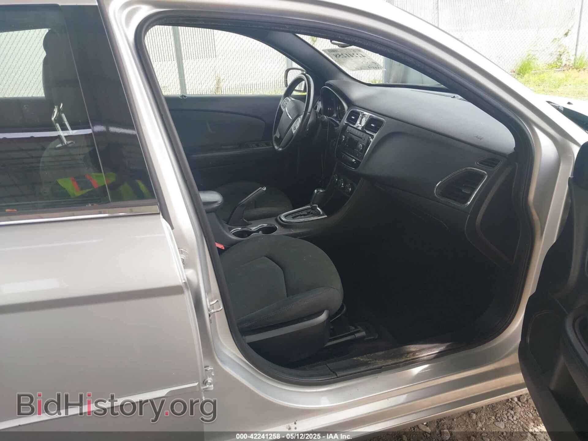 2011 CHRYSLER 200 - VIN: 1C3BC1FG4BN592345 - Фото 5