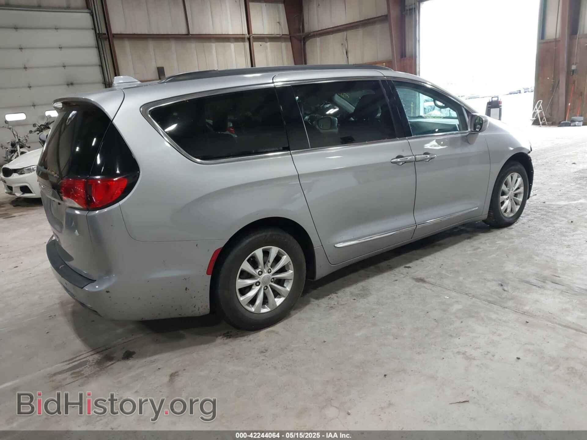 2017 CHRYSLER PACIFICA - VIN: 2C4RC1BGXHR795722 - Фото 4