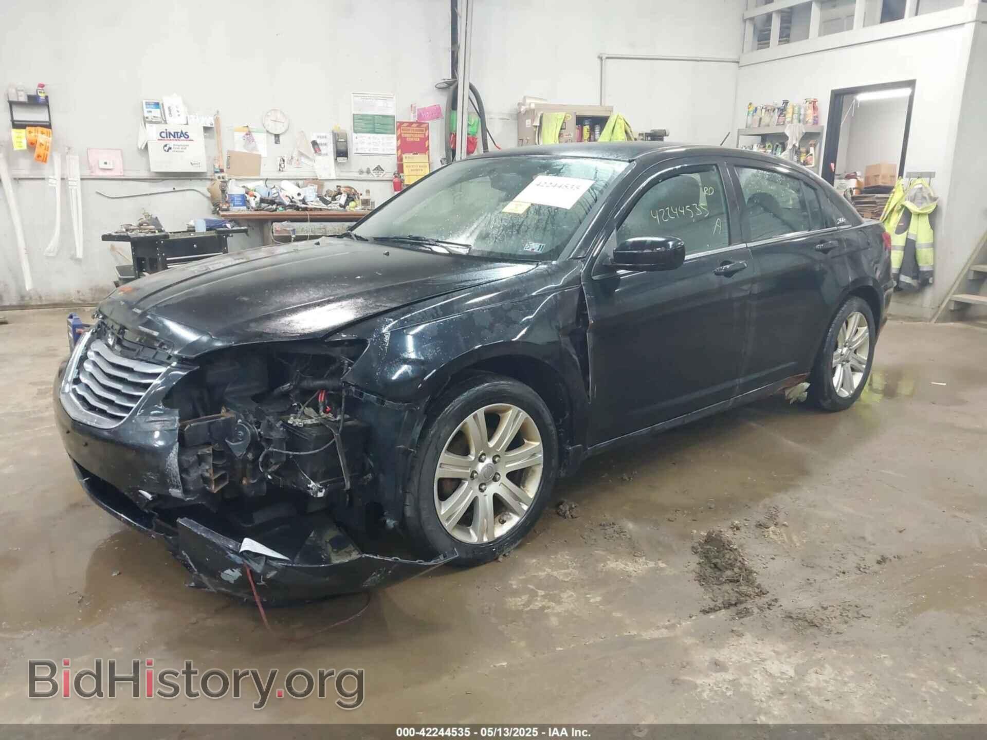 2013 CHRYSLER 200 - VIN: 1C3CCBBB3DN539112 - Фото 2