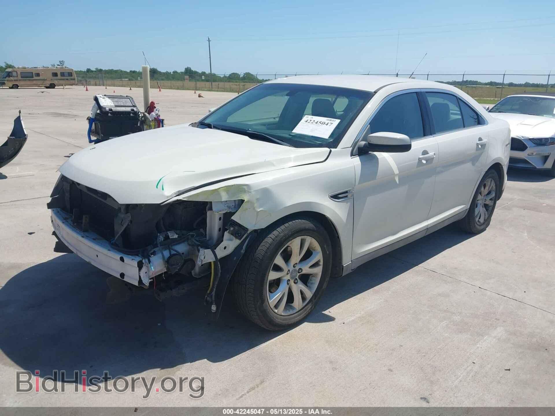 2011 FORD TAURUS - VIN: 1FAHP2HW7BG148004 - Photo 2