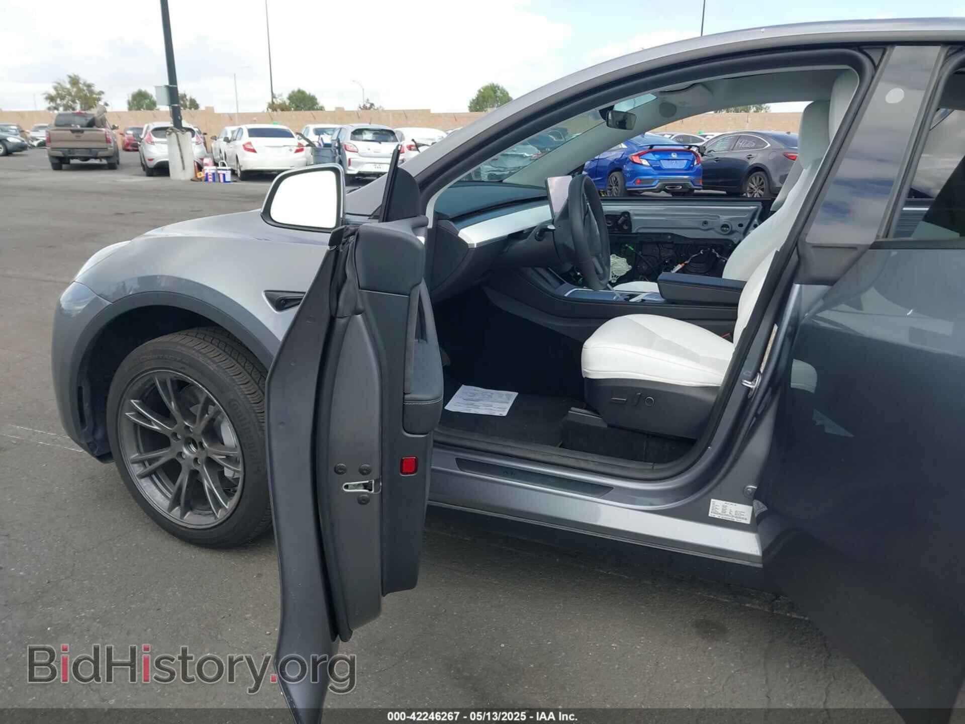 2024 TESLA MODEL Y - VIN: 7SAYGDED7RF197638 - Фото 5