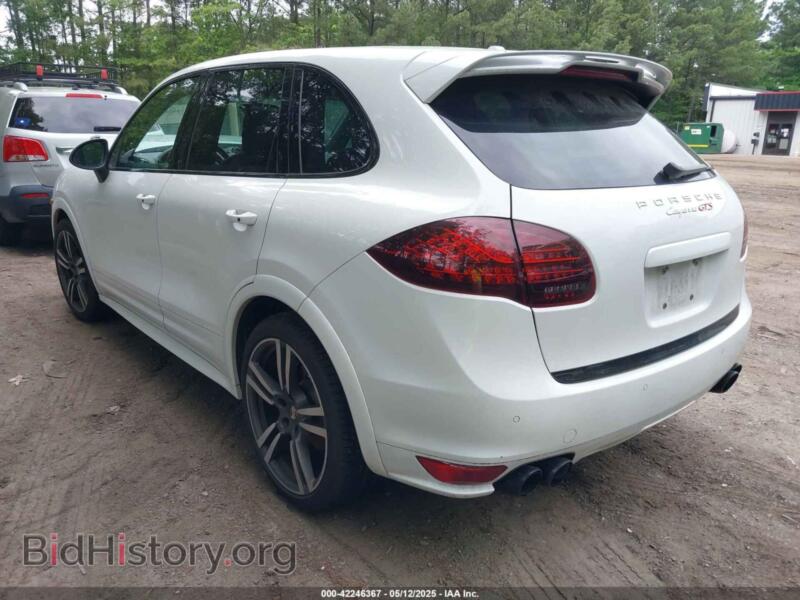 2013 Porsche CAYENNE (VIN WP1AD2A29DLA74766) — фото 3 из 16
