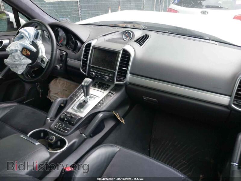 2013 Porsche CAYENNE (VIN WP1AD2A29DLA74766) — фото 5 из 16