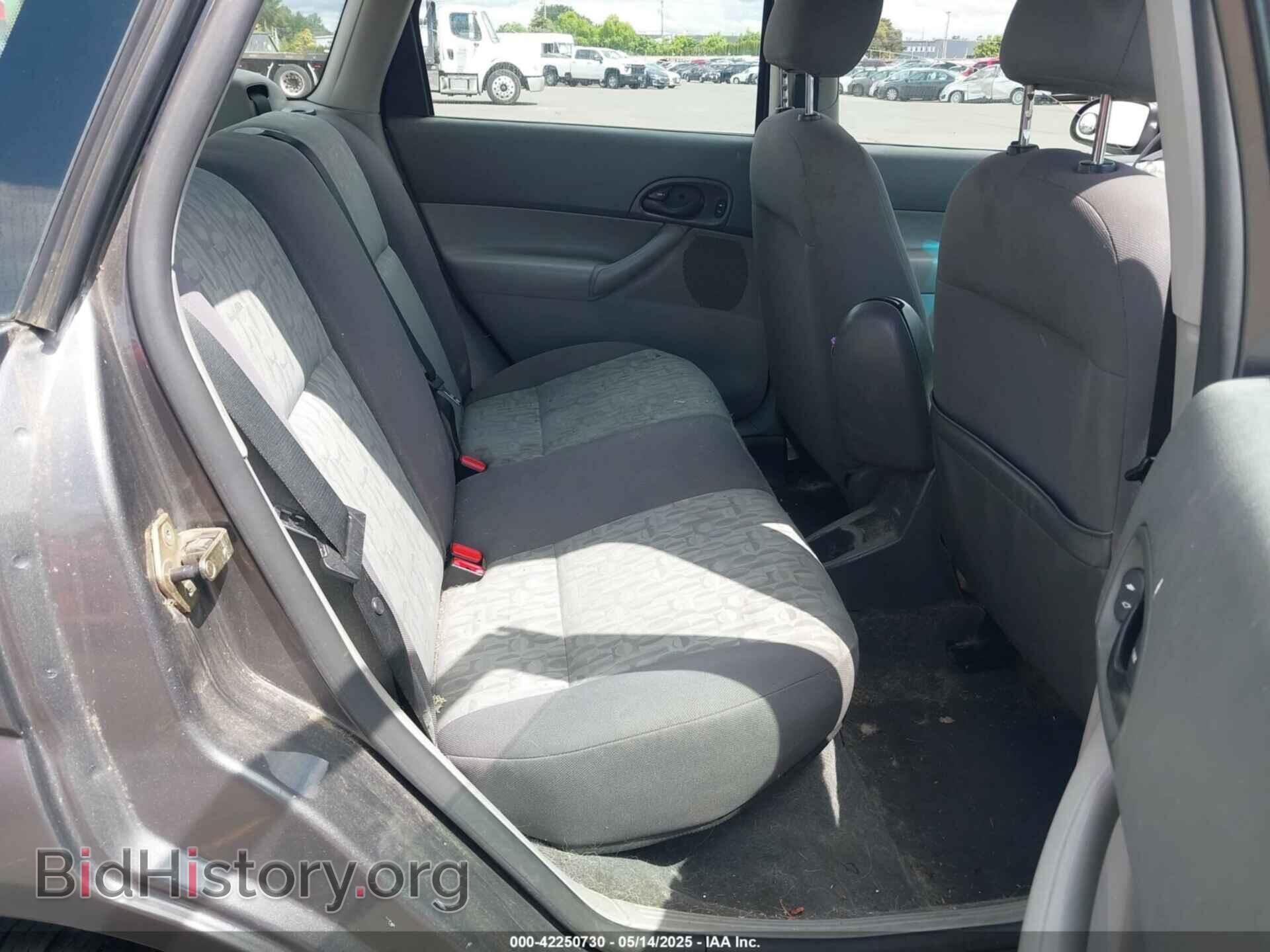 2005 FORD FOCUS - VIN: 1FAFP36N75W192103 - Фото 8
