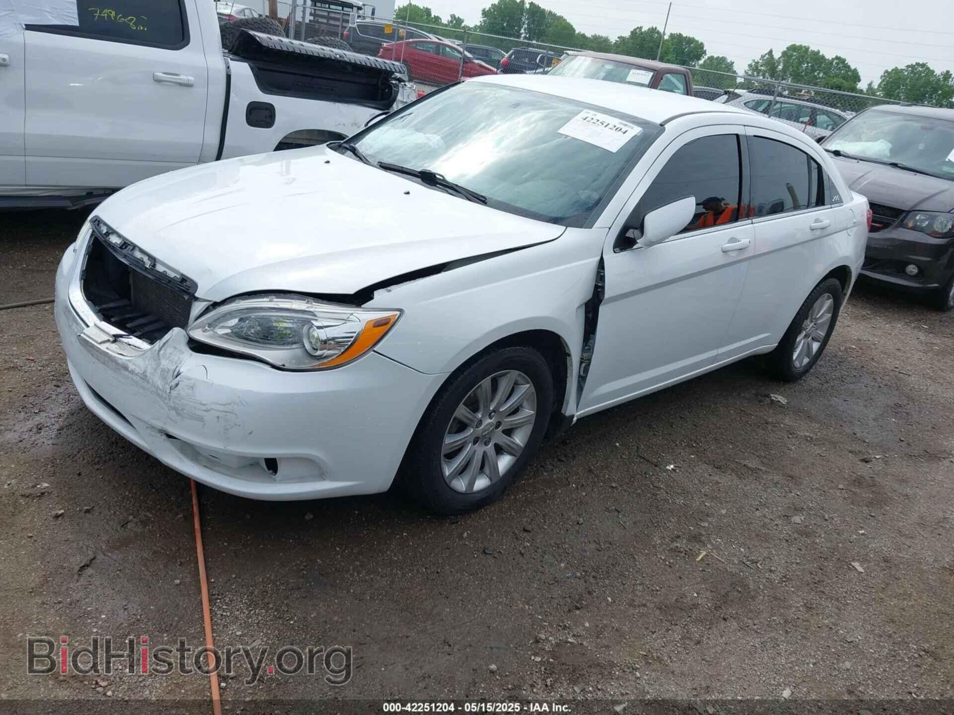 2013 CHRYSLER 200 - VIN: 1C3CCBBB3DN595647 - Фото 2
