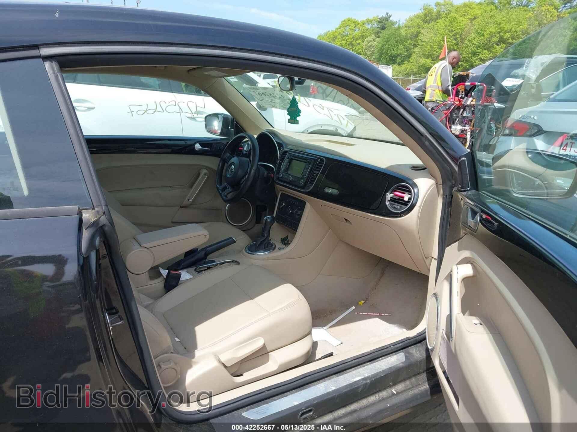 2013 VOLKSWAGEN BEETLE - VIN: 3VWJP7AT4DM601882 - Фото 5