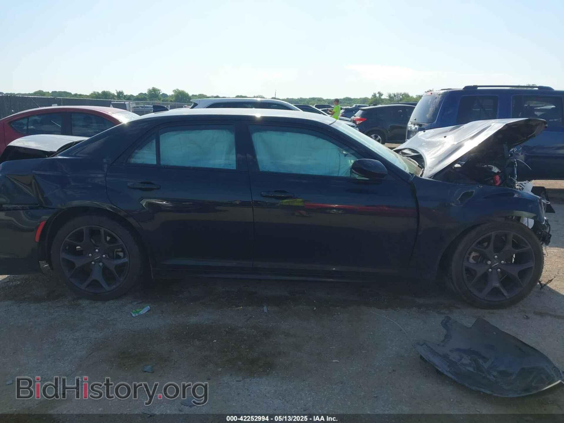 2023 CHRYSLER 300 - VIN: 2C3CCADG2PH666935 - Фото 12