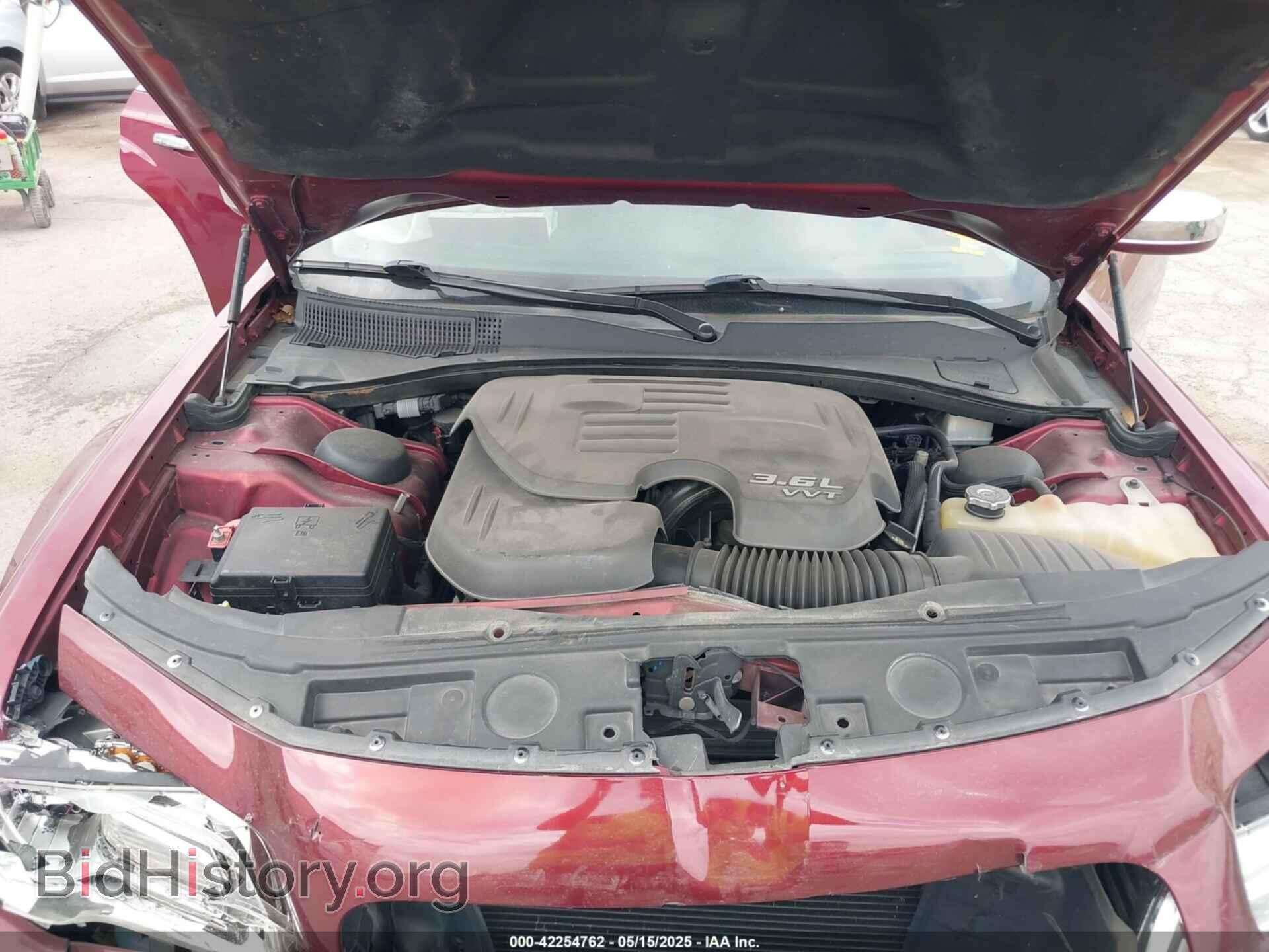 2016 CHRYSLER 300 - VIN: 2C3CCARG2GH142595 - Фото 9