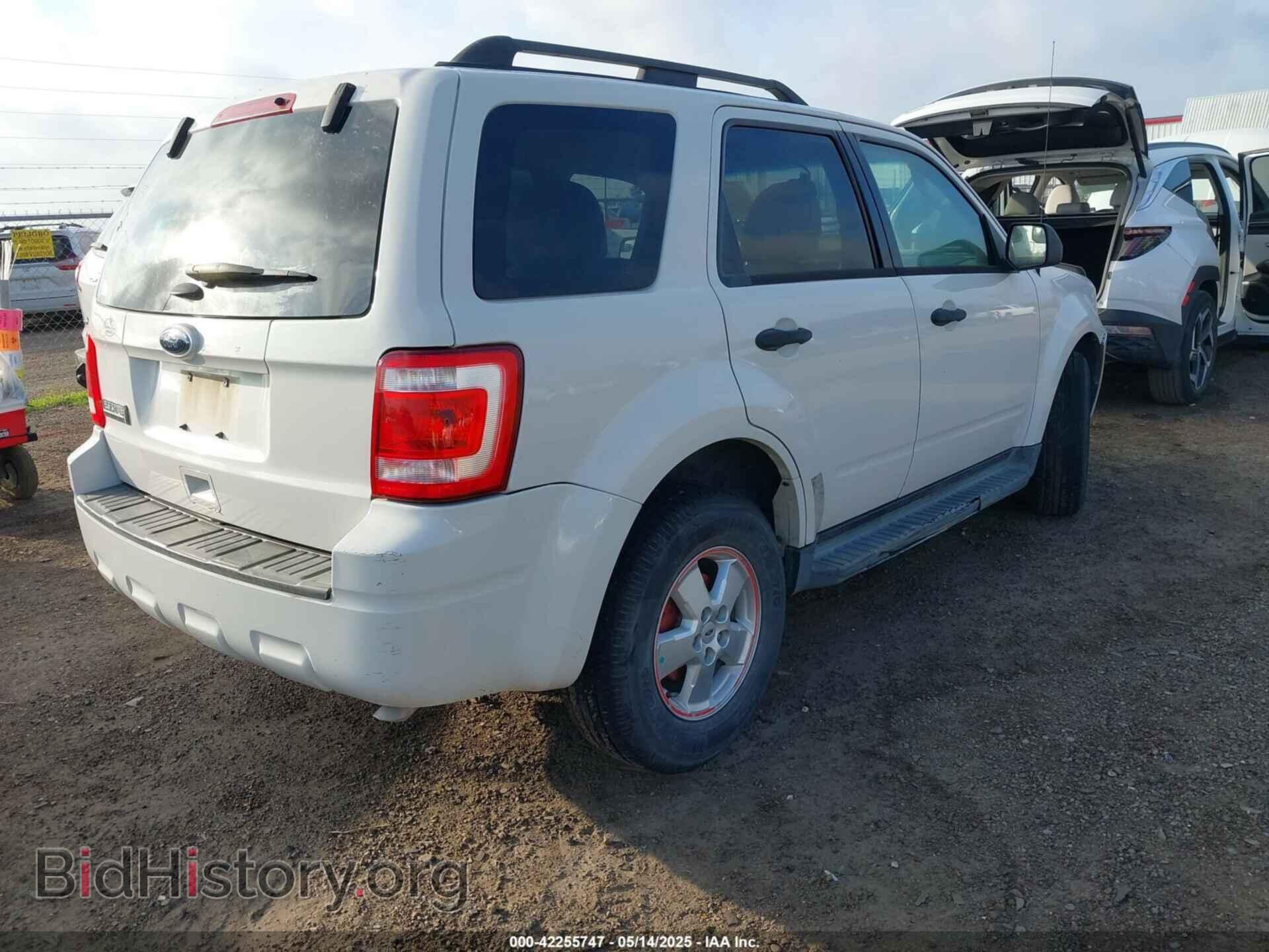 2011 FORD ESCAPE - VIN: 1FMCU0D72BKA86844 - Фото 4
