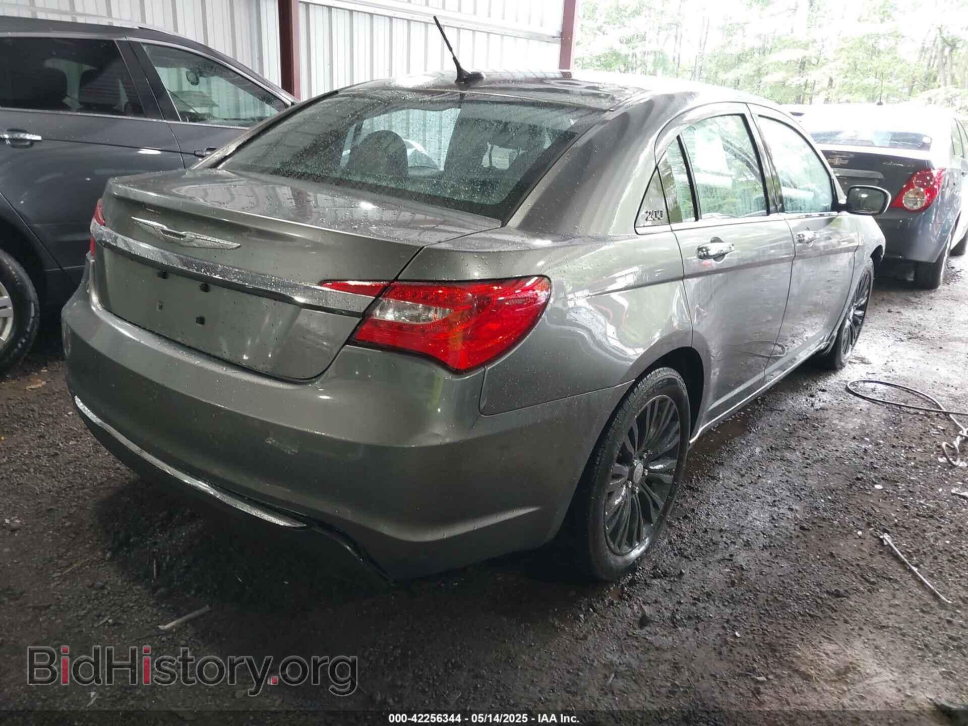 2013 CHRYSLER 200 - VIN: 1C3CCBCG2DN575545 - Фото 4