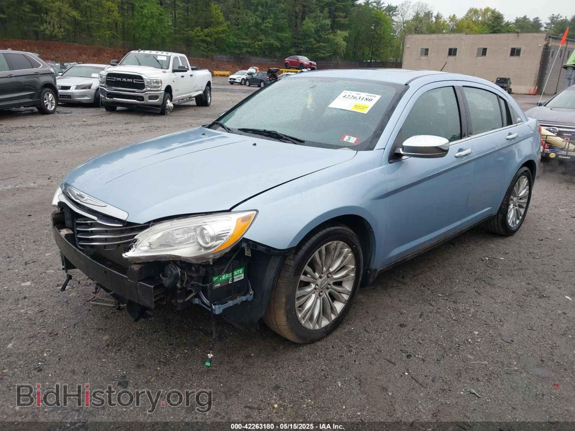 2013 CHRYSLER 200 - VIN: 1C3CCBCG9DN617077 - Фото 2
