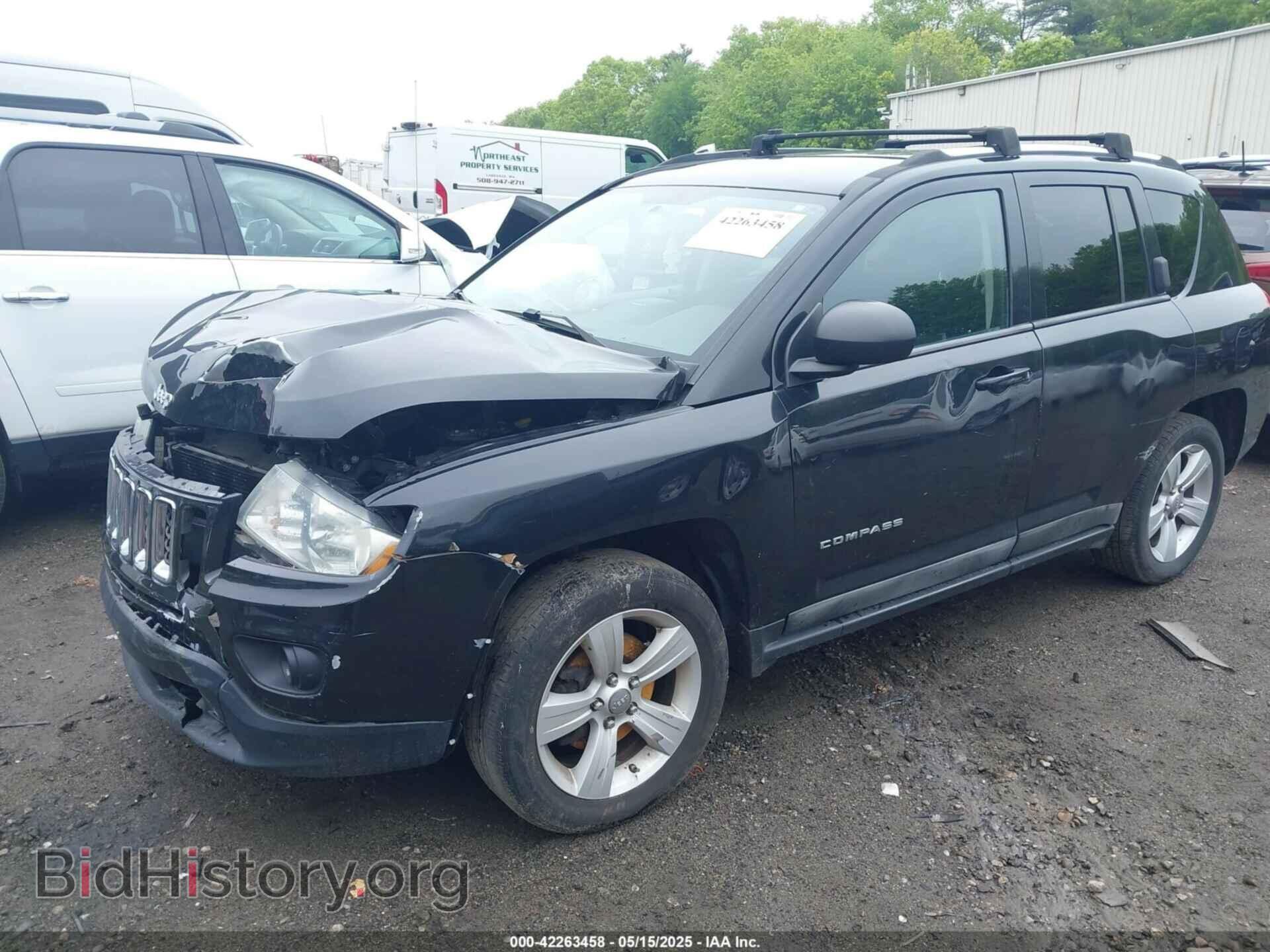 2011 JEEP COMPASS - VIN: 1J4NT1FB4BD138352 - Photo 2