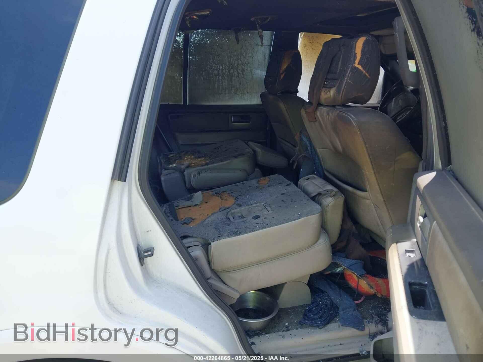 2011 FORD EXPEDITION - VIN: 1FMJU2A52BEF57735 - Photo 8