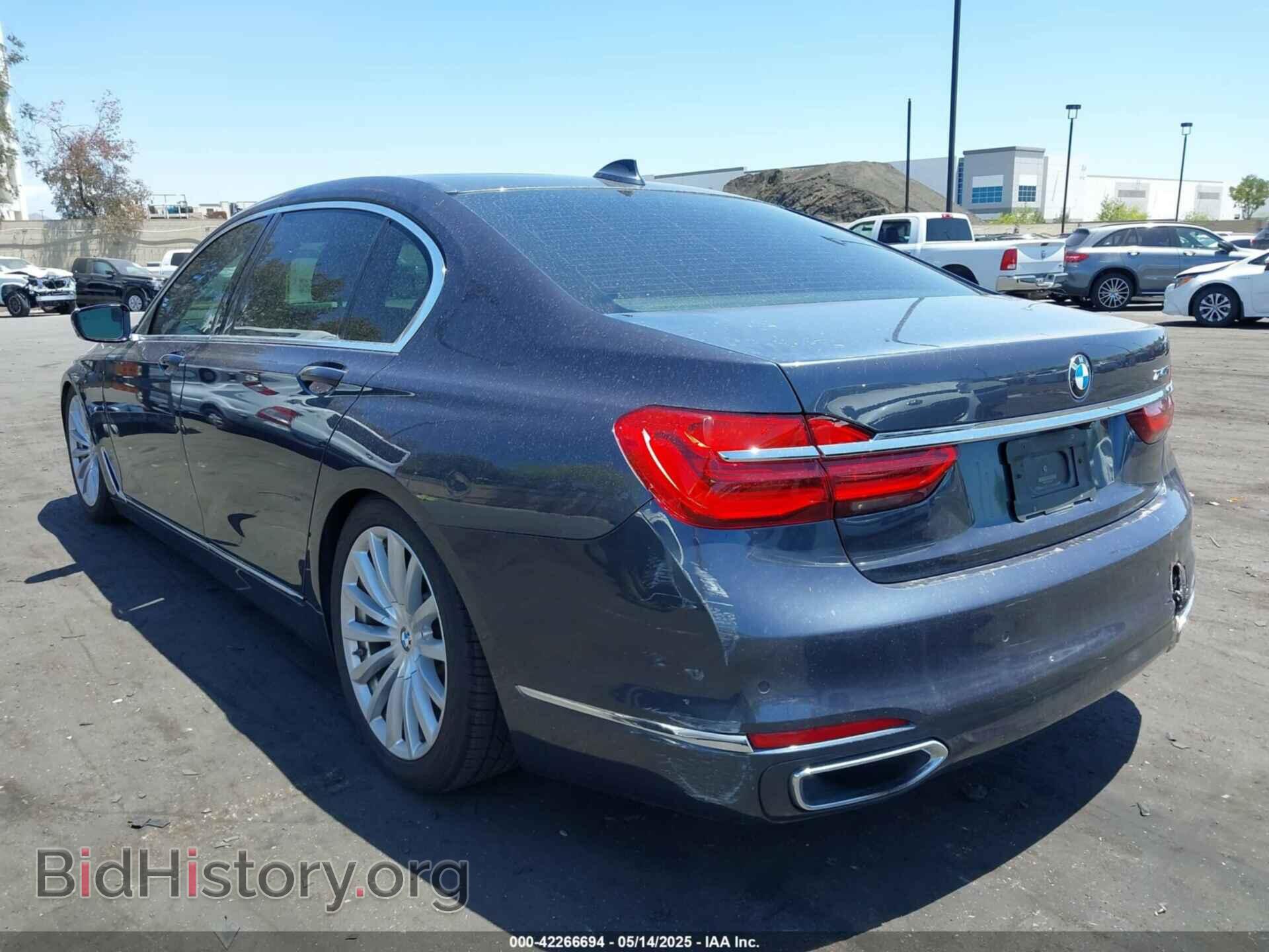 2016 BMW 740I - VIN: WBA7E2C51GG546677 - Фото 3