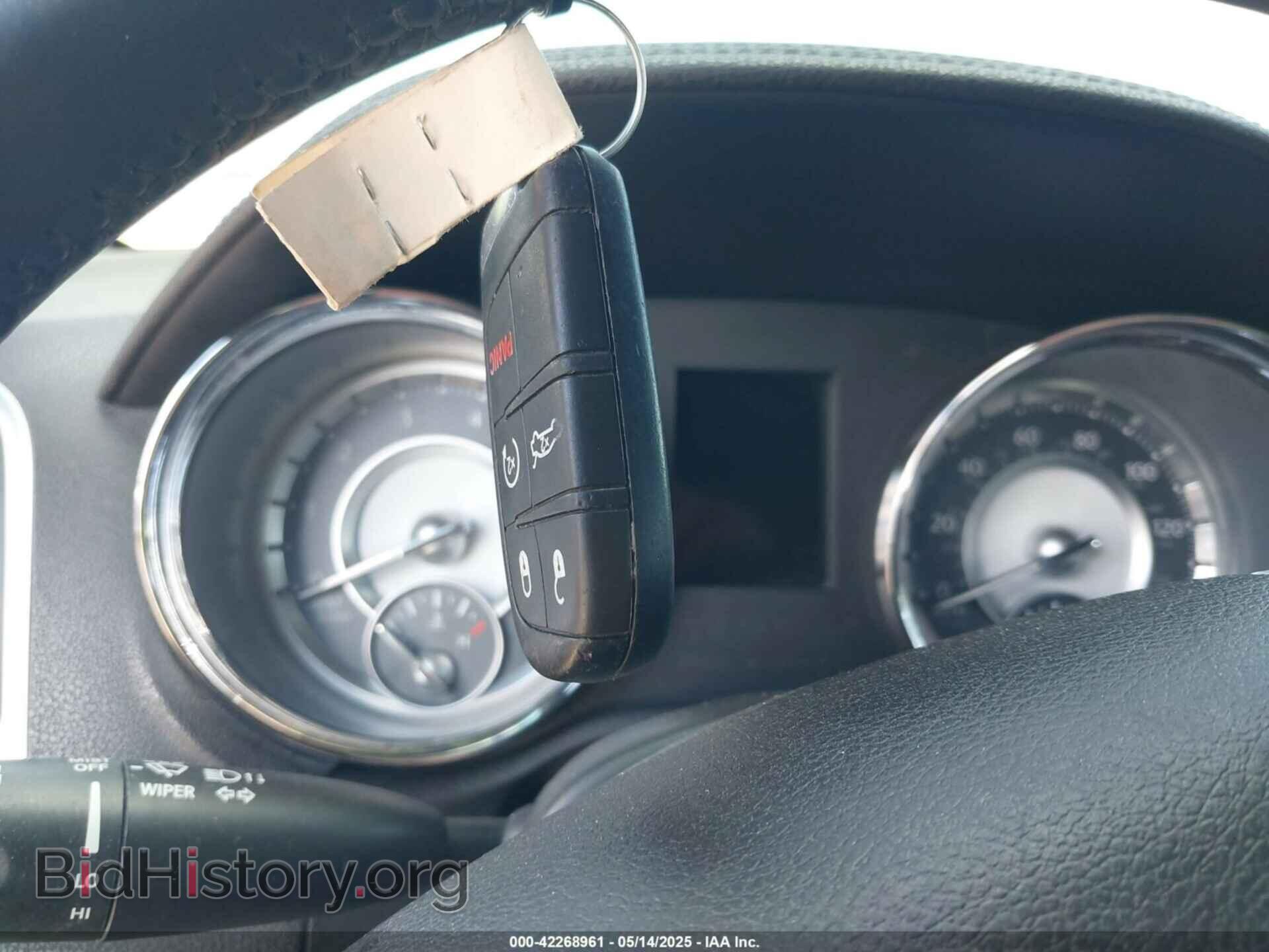 2014 CHRYSLER 300 - VIN: 2C3CCARG0EH298020 - Фото 11
