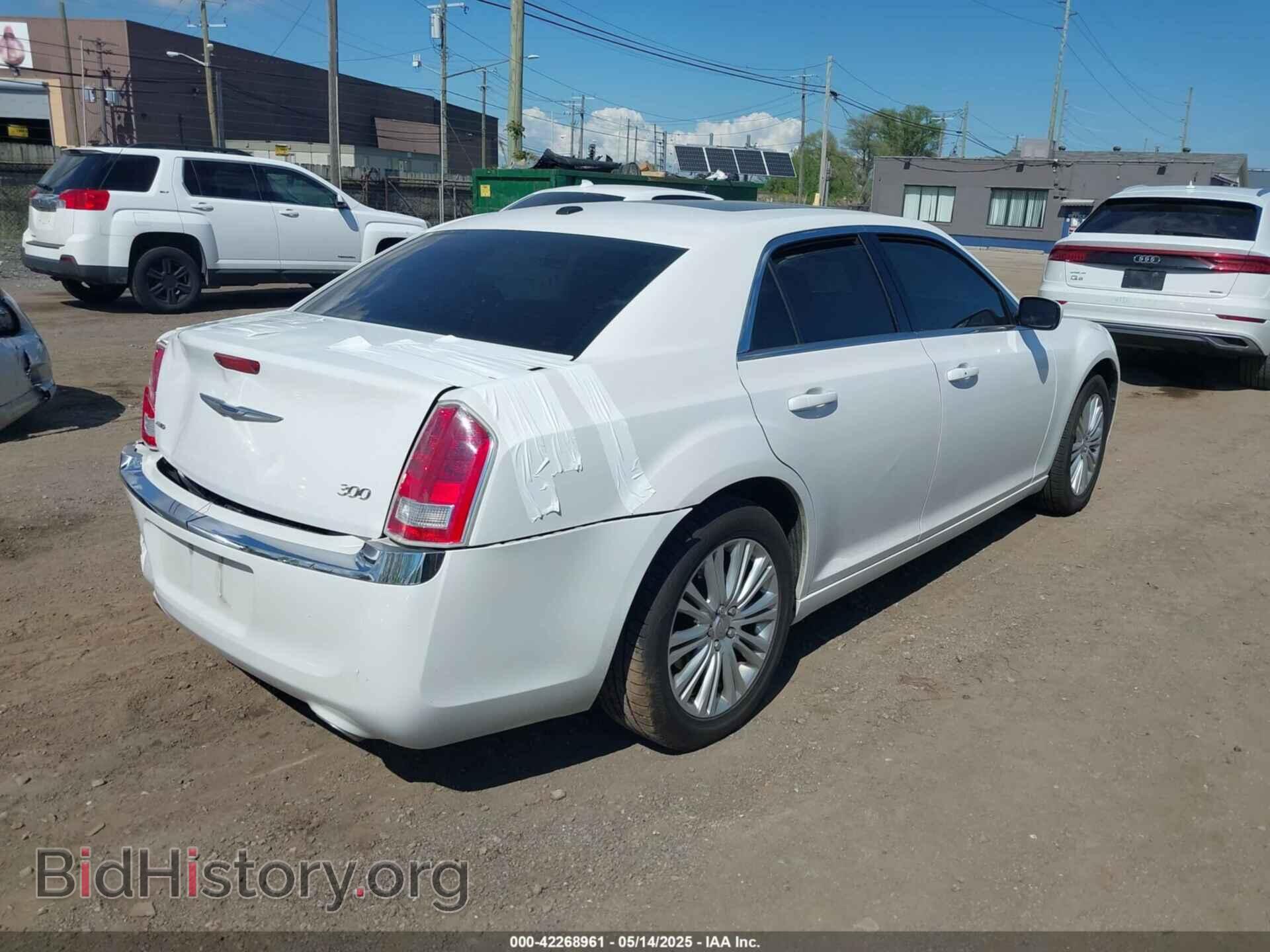 2014 CHRYSLER 300 - VIN: 2C3CCARG0EH298020 - Фото 4