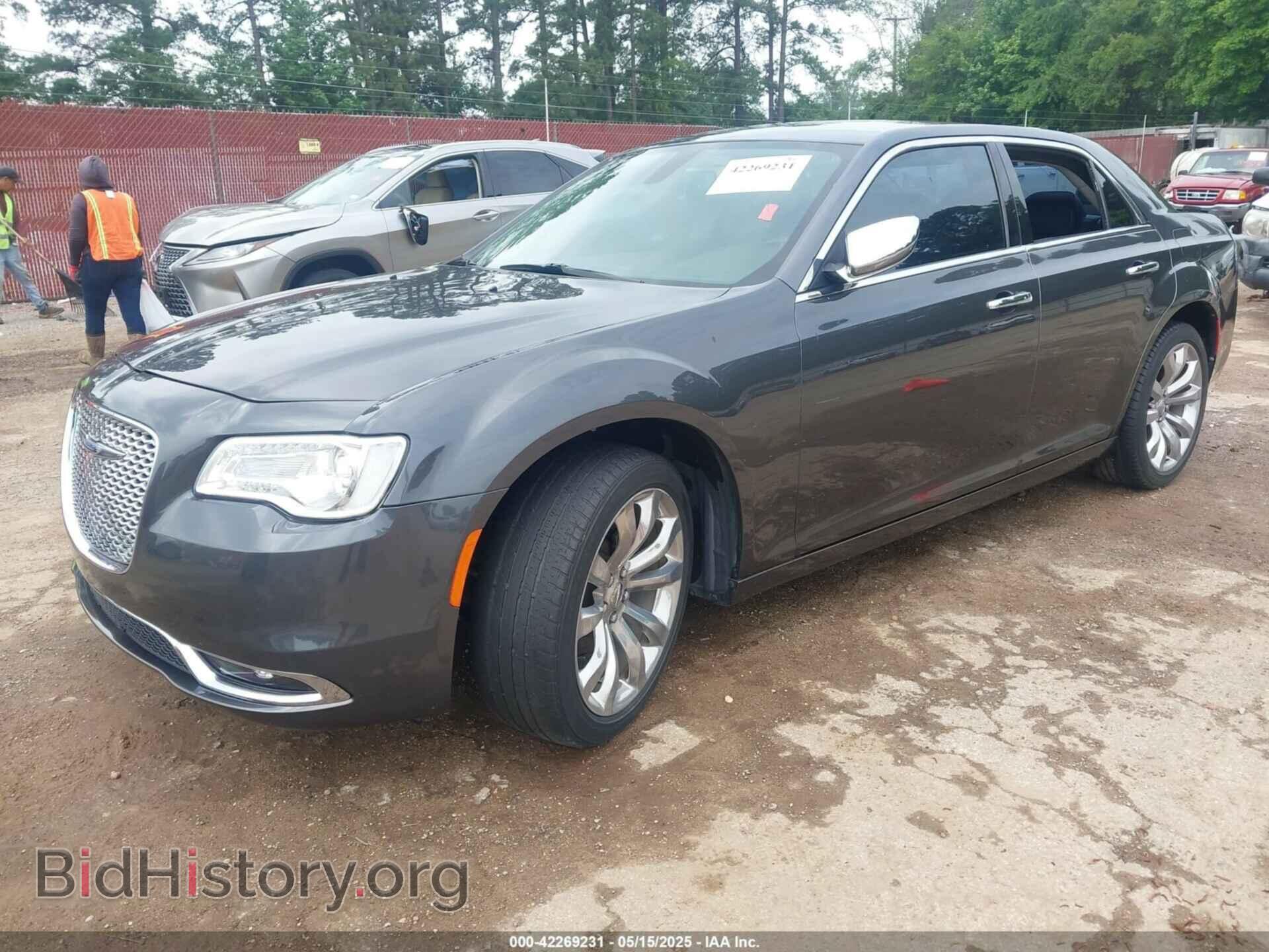 2018 CHRYSLER 300 - VIN: 2C3CCAEG7JH123389 - Фото 2