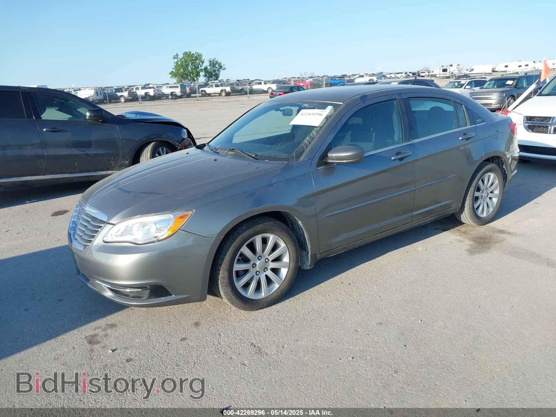2013 CHRYSLER 200 - VIN: 1C3CCBBG2DN669099 - Фото 2