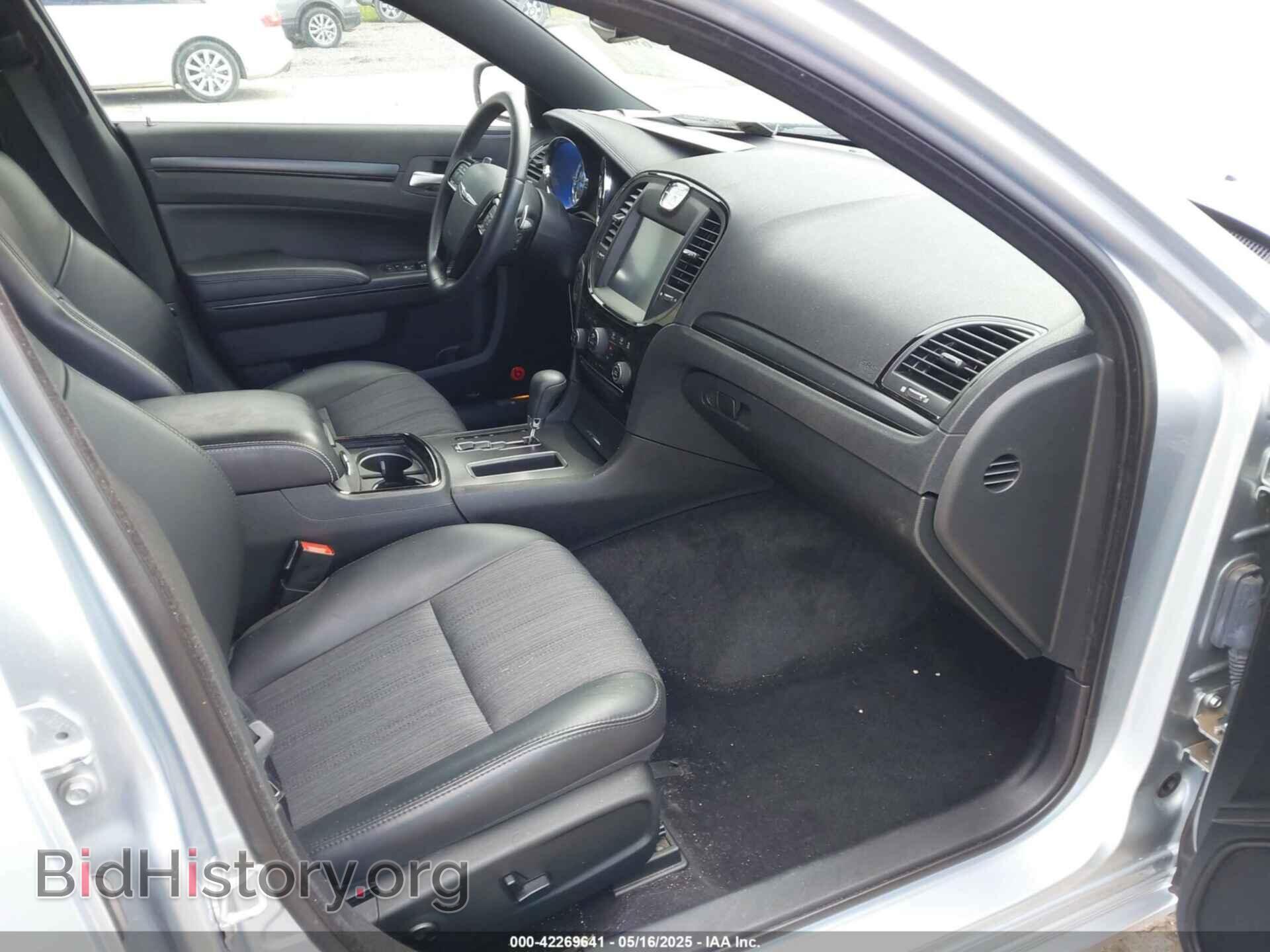 2013 CHRYSLER 300 - VIN: 2C3CCAGT3DH590422 - Фото 5