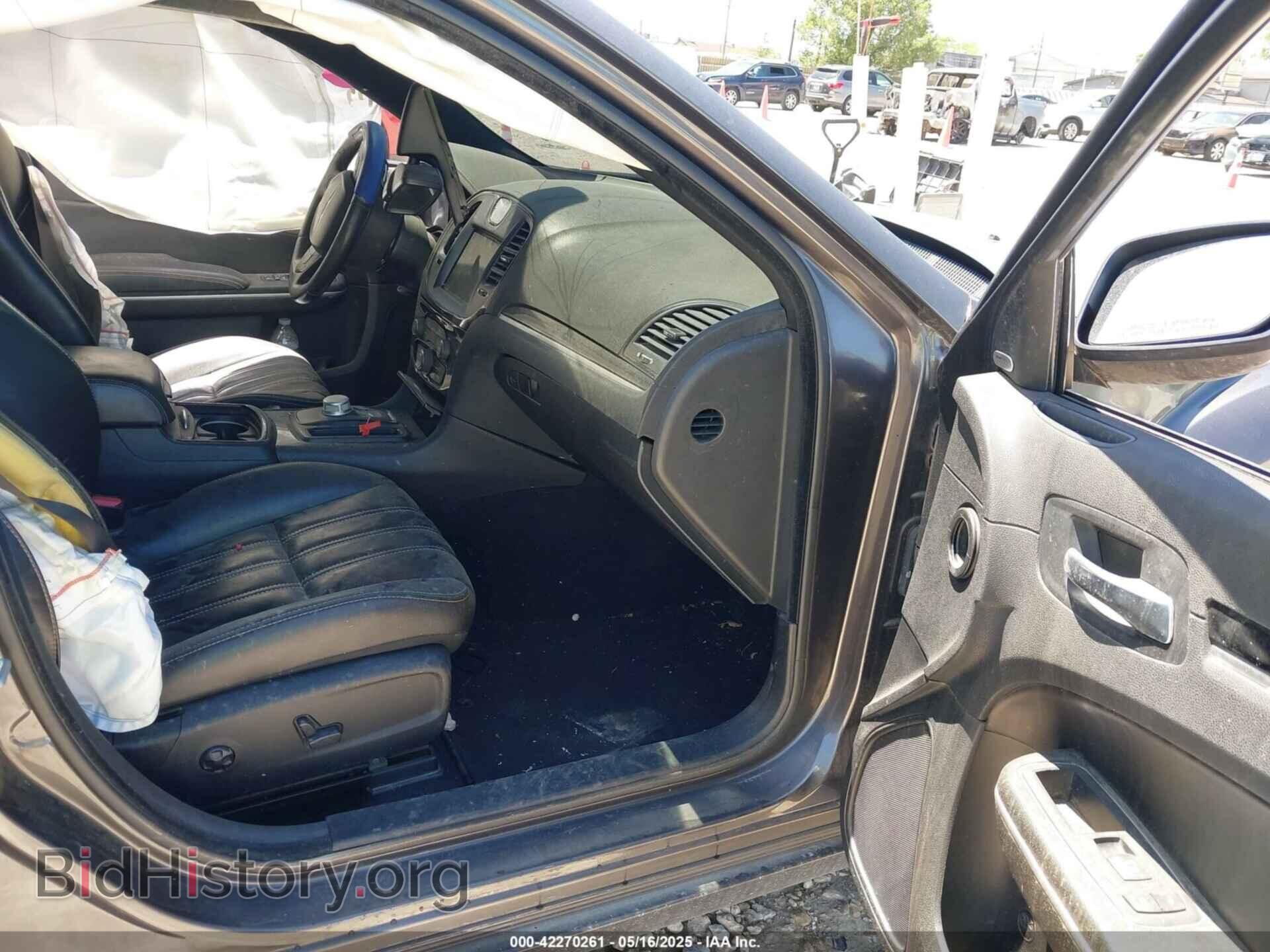 2019 CHRYSLER 300 - VIN: 2C3CCABG3KH654014 - Photo 5