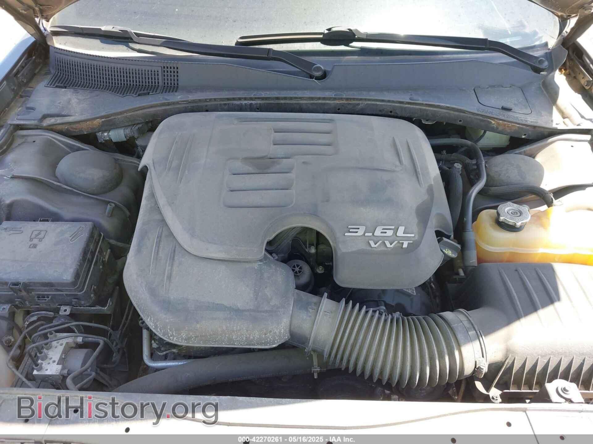 2019 CHRYSLER 300 - VIN: 2C3CCABG3KH654014 - Photo 10