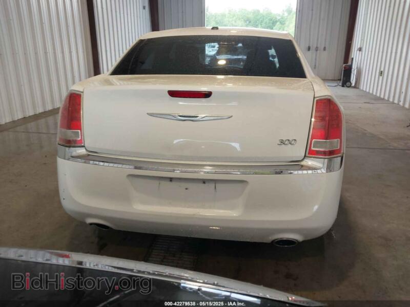 2014 Chrysler 300 (VIN 2C3CCAAG8EH381206) — photo 15 of 16