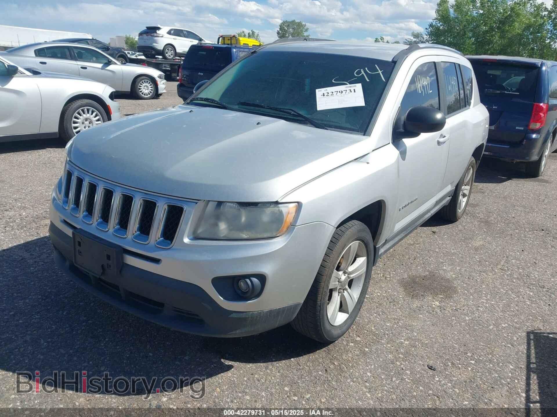 2011 JEEP COMPASS - VIN: 1J4NT1FA4BD143977 - Фото 2