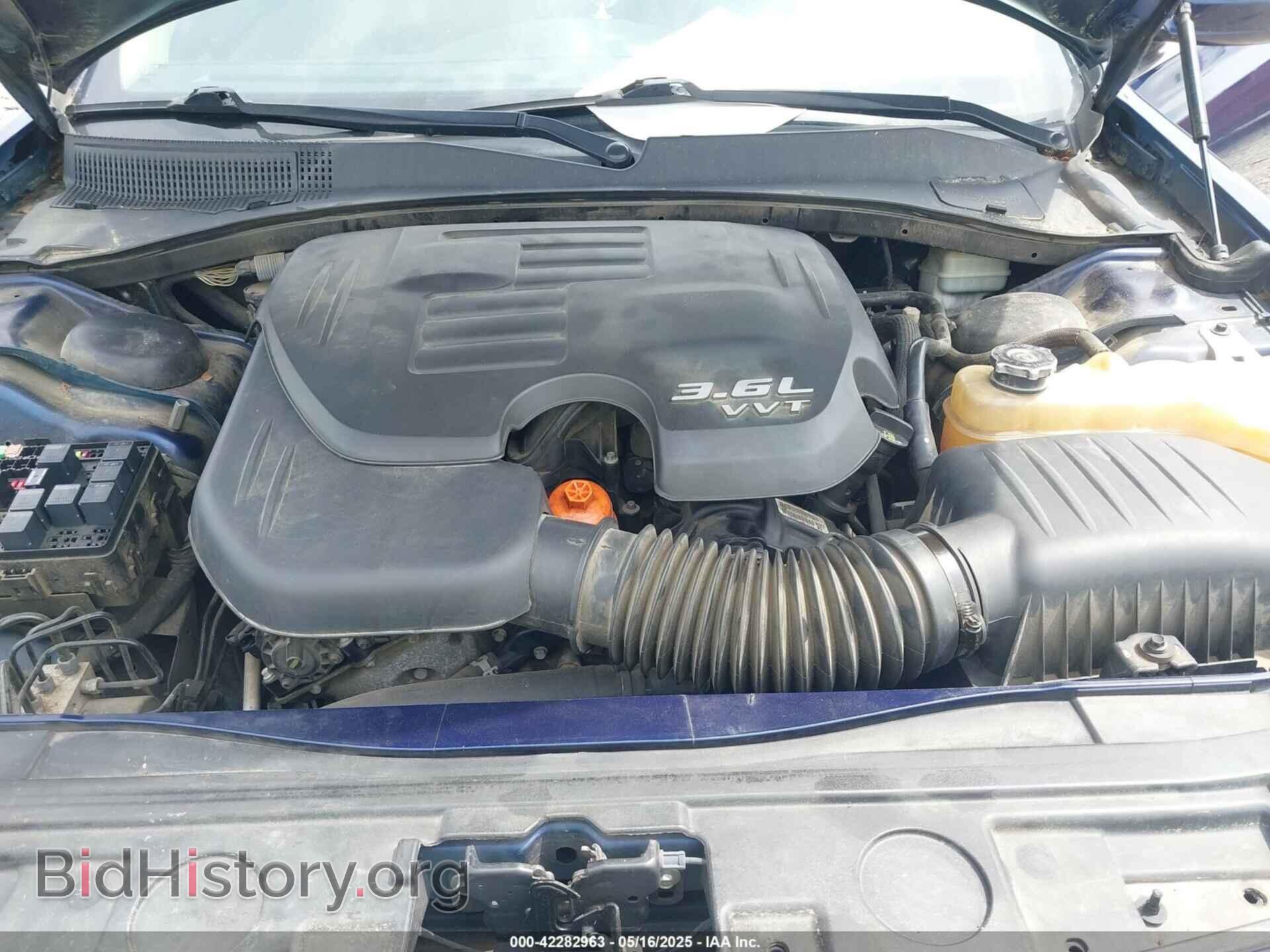 2014 CHRYSLER 300 - VIN: 2C3CCAAG5EH373645 - Фото 10