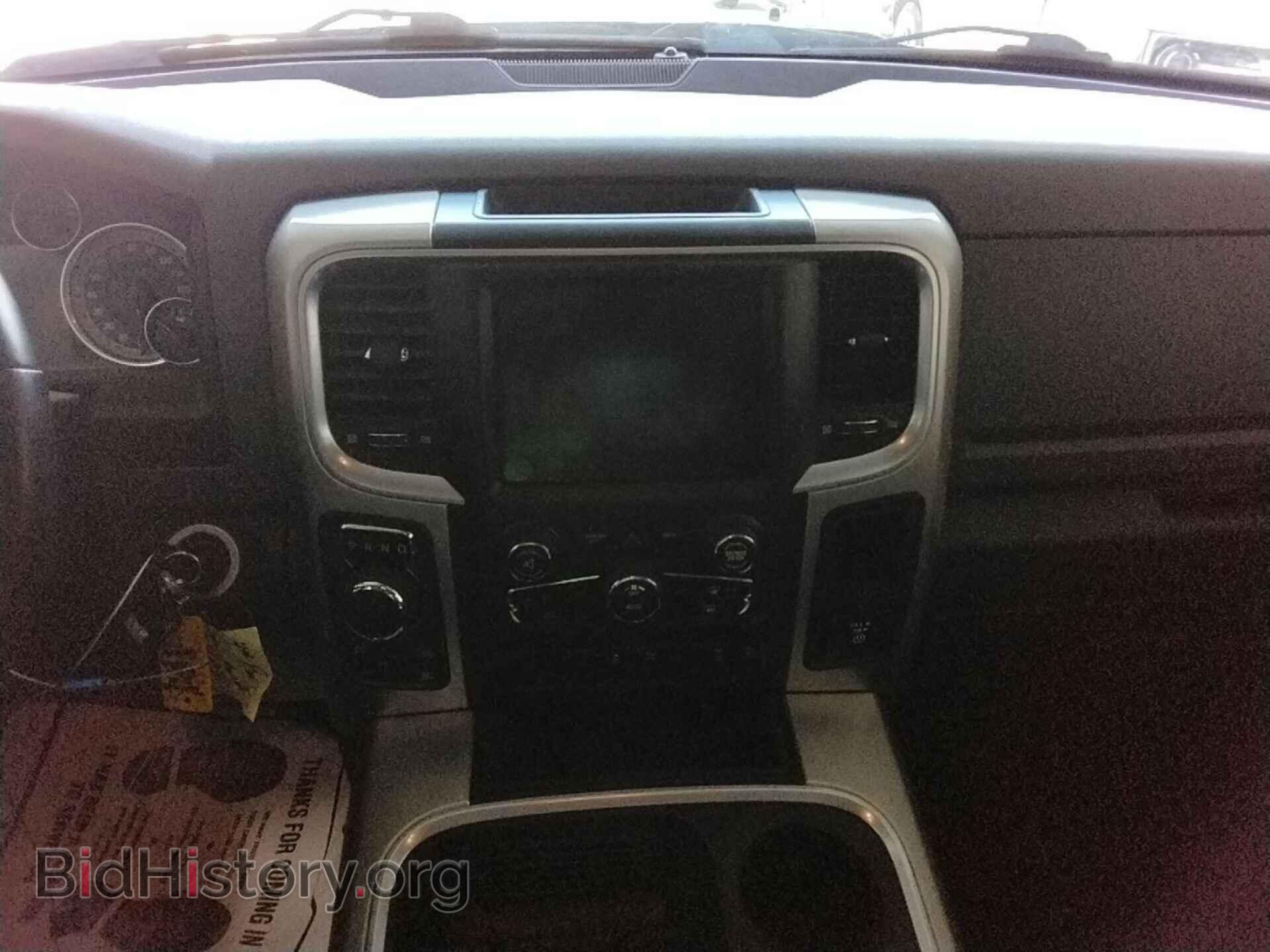 2018 RAM 1500 - VIN: 1C6RR7LT7JS268052 - Фото 2