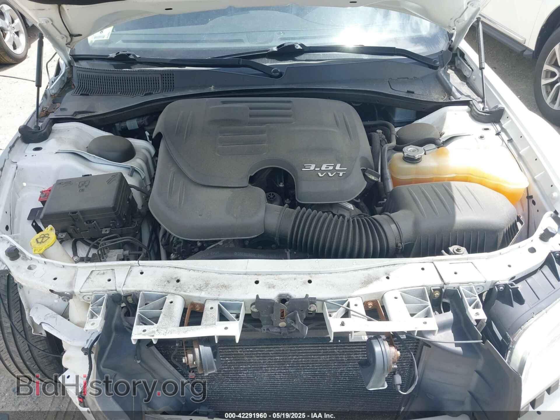 2017 CHRYSLER 300 - VIN: 2C3CCARG9HH530103 - Фото 10