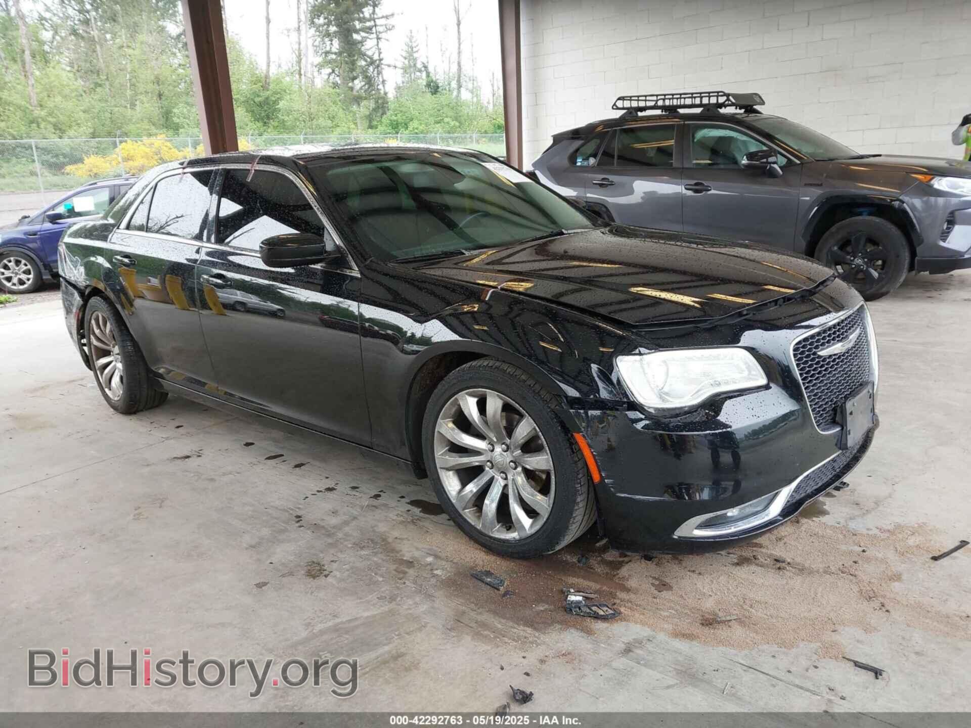 Фотография 2C3CCAAG6HH647553 - CHRYSLER 300 2017