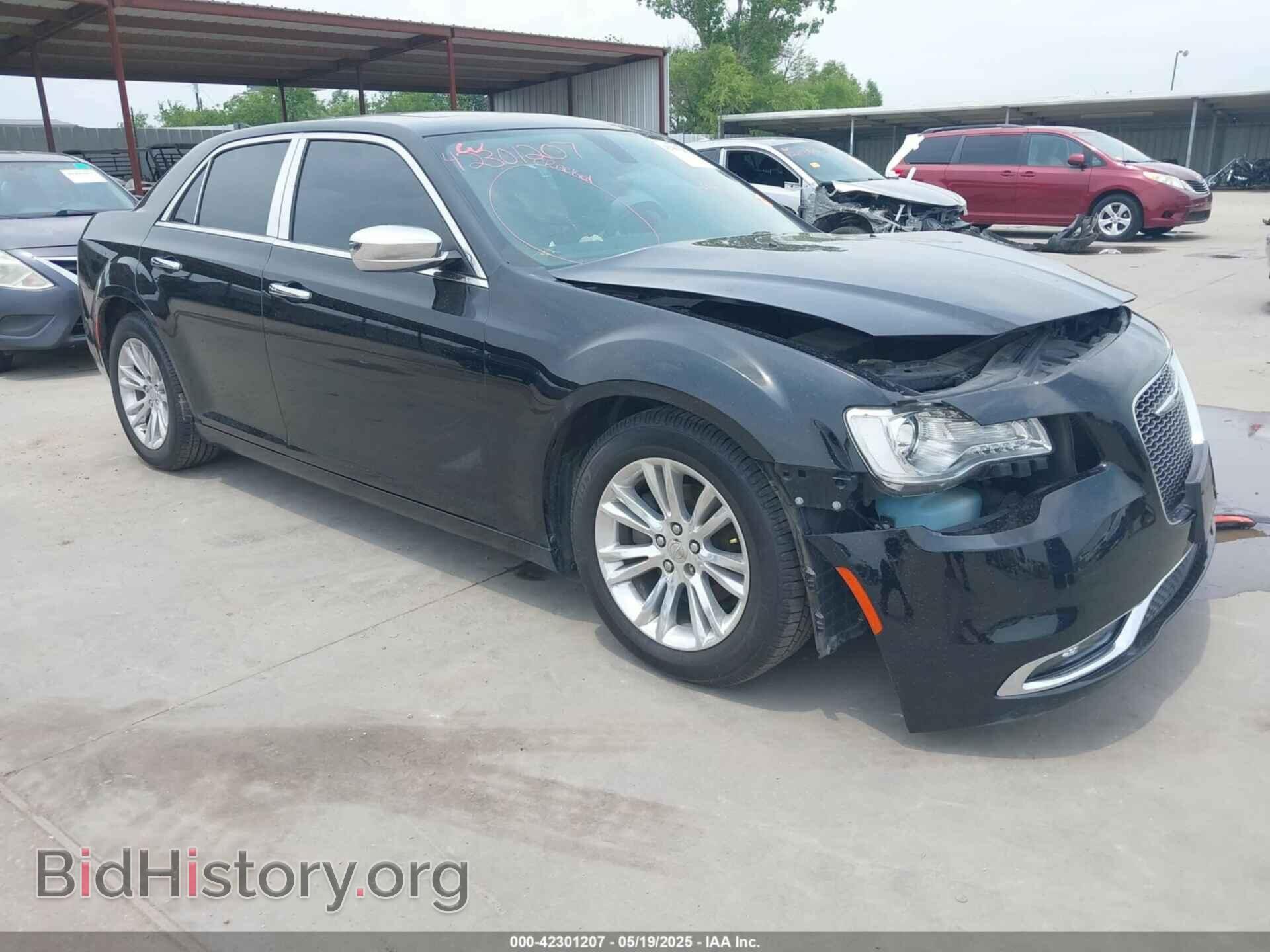 Фотография 2C3CCAEG2HH570643 - CHRYSLER 300C 2017