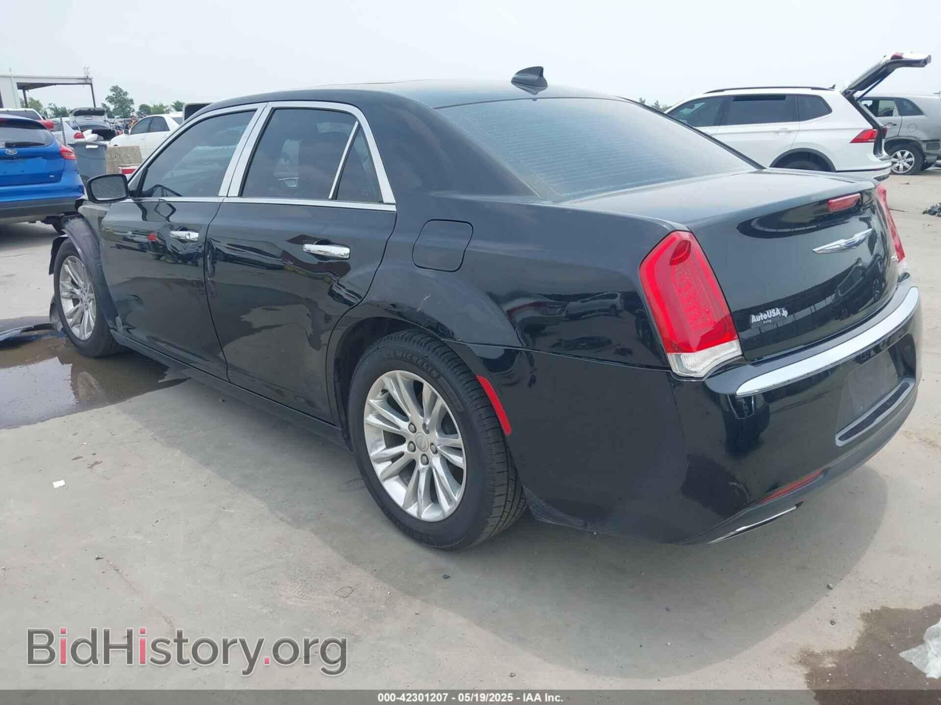 2017 CHRYSLER 300C - VIN: 2C3CCAEG2HH570643 - Фото 3