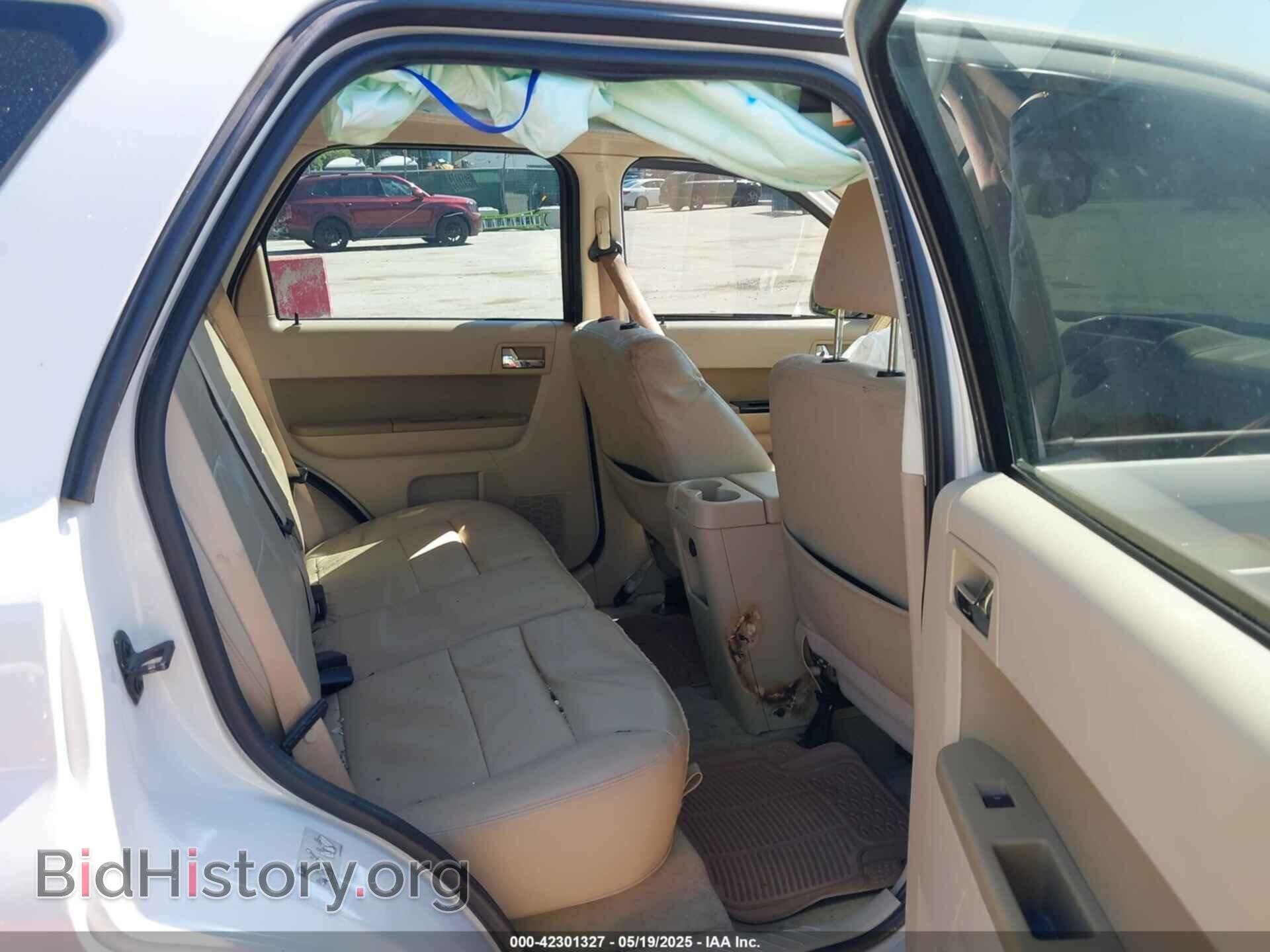 2011 FORD ESCAPE - VIN: 1FMCU0EG4BKB13038 - Фото 8