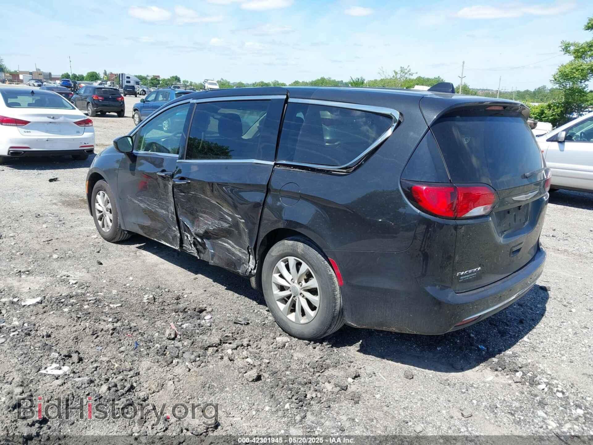 2018 CHRYSLER PACIFICA - VIN: 2C4RC1FG7JR279124 - Фото 3