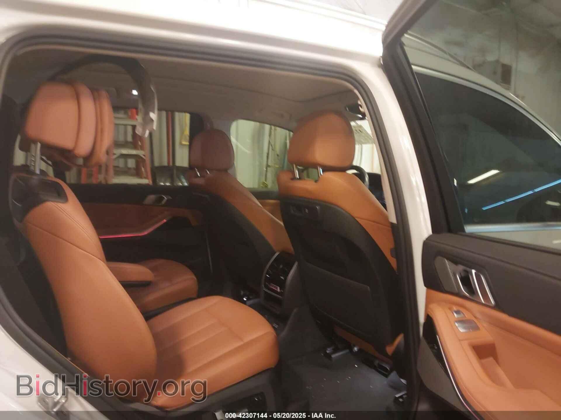2021 BMW X7 - VIN: 5UXCW2C09M9F04200 - Фото 8