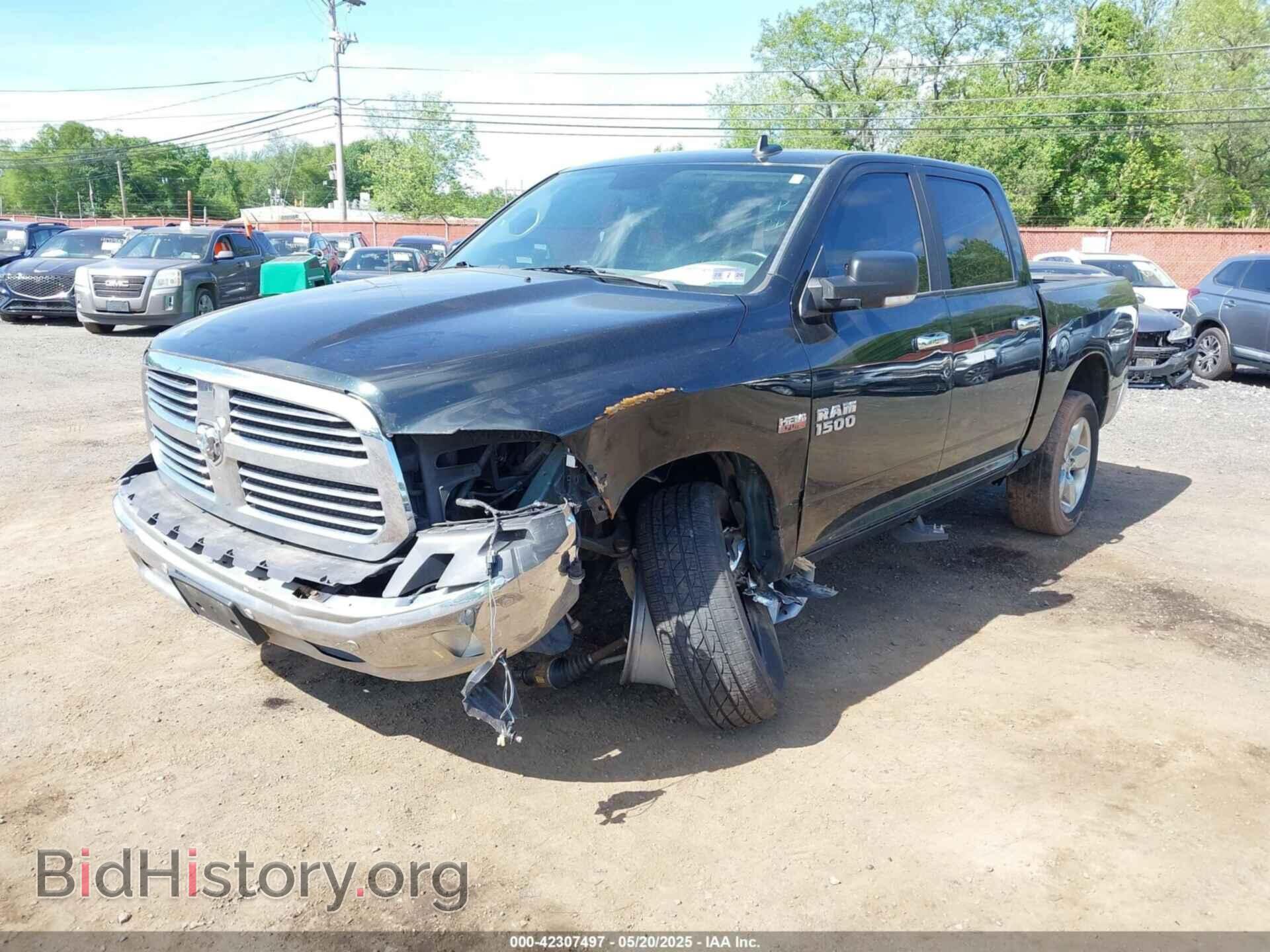 2017 RAM 1500 - VIN: 3C6RR7LT4HG675411 - Фото 2