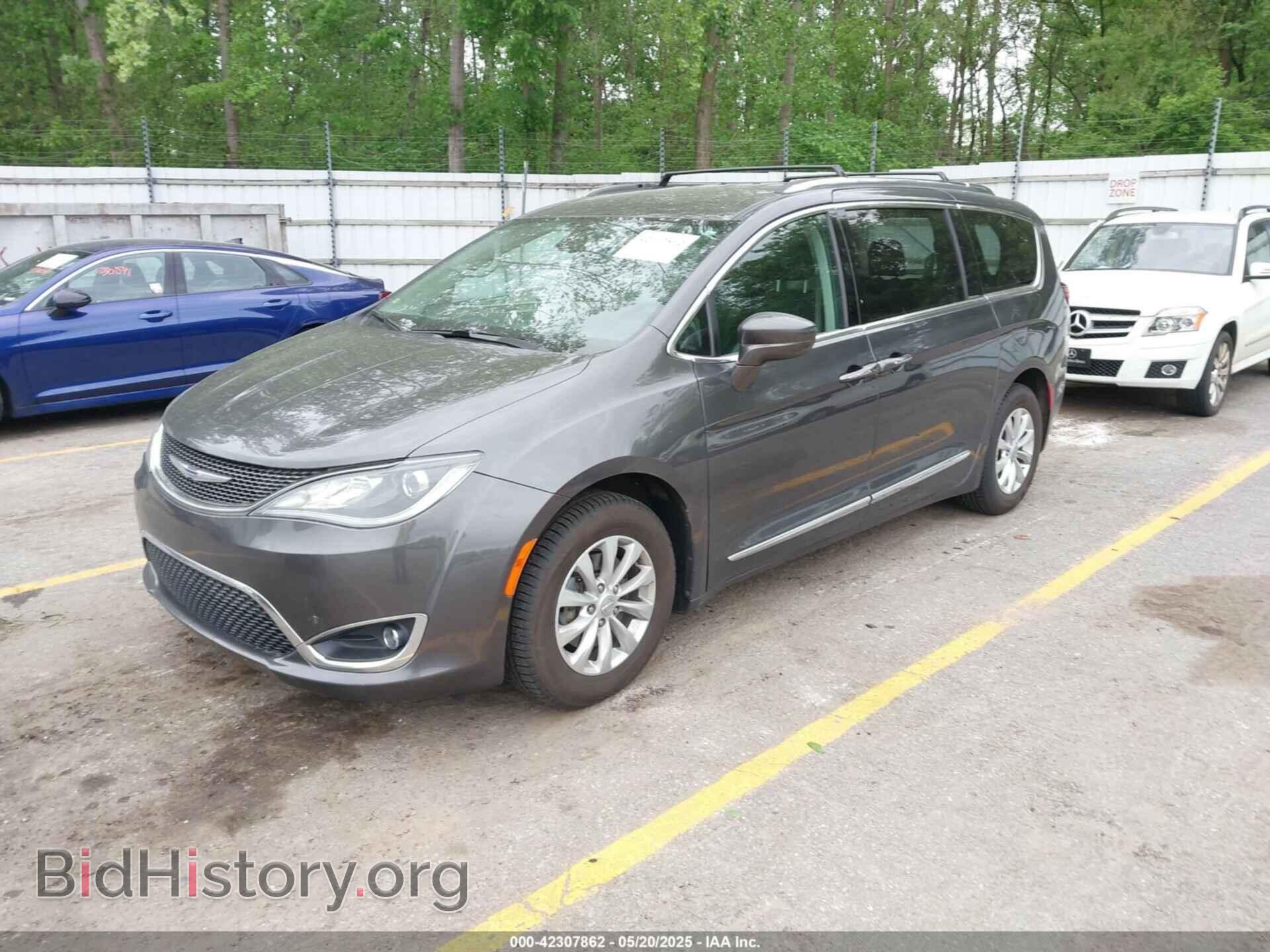 2018 CHRYSLER PACIFICA - VIN: 2C4RC1BG2JR128875 - Фото 2