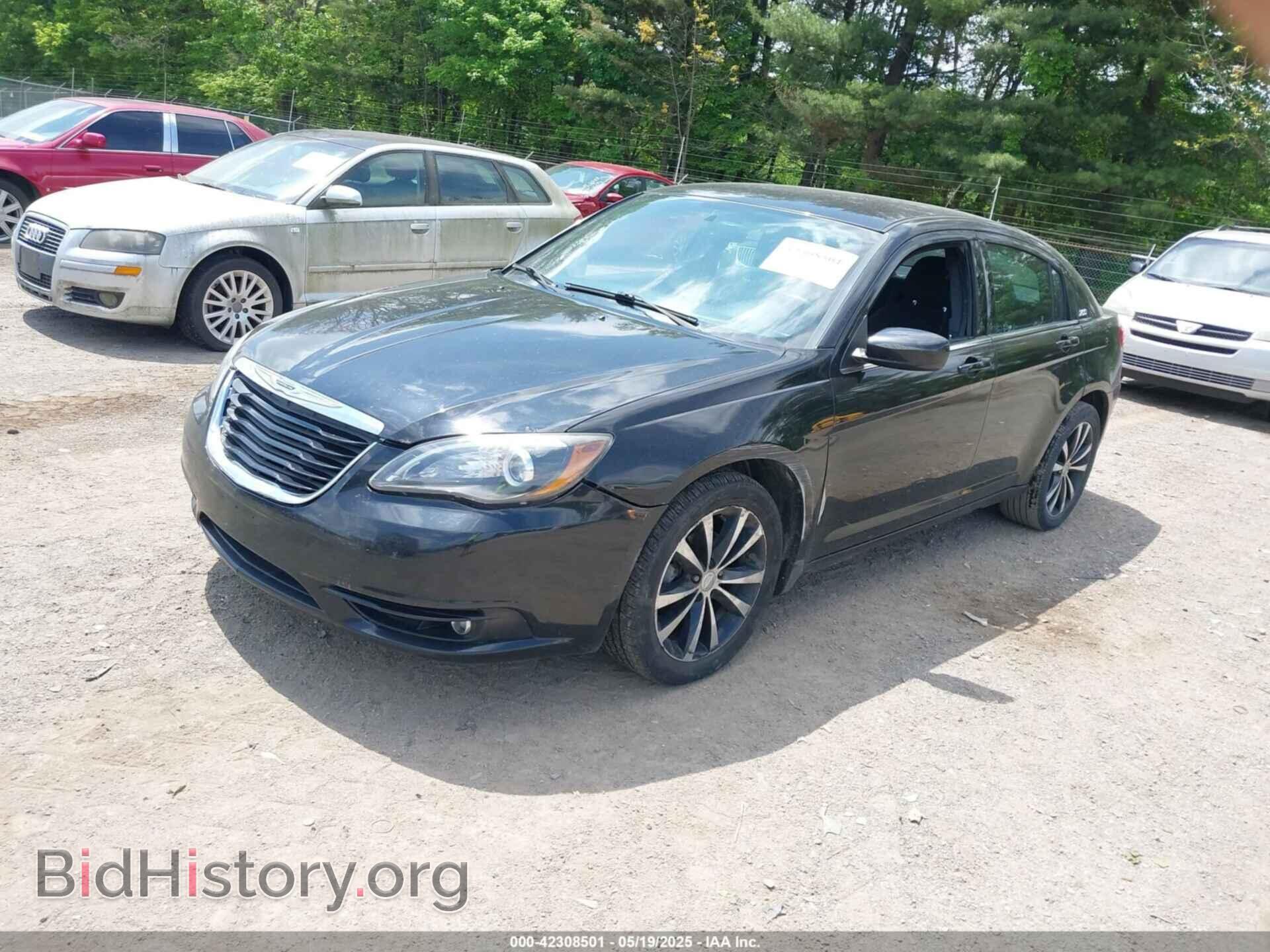 2012 CHRYSLER 200 - VIN: 1C3CCBBG2CN297472 - Фото 2