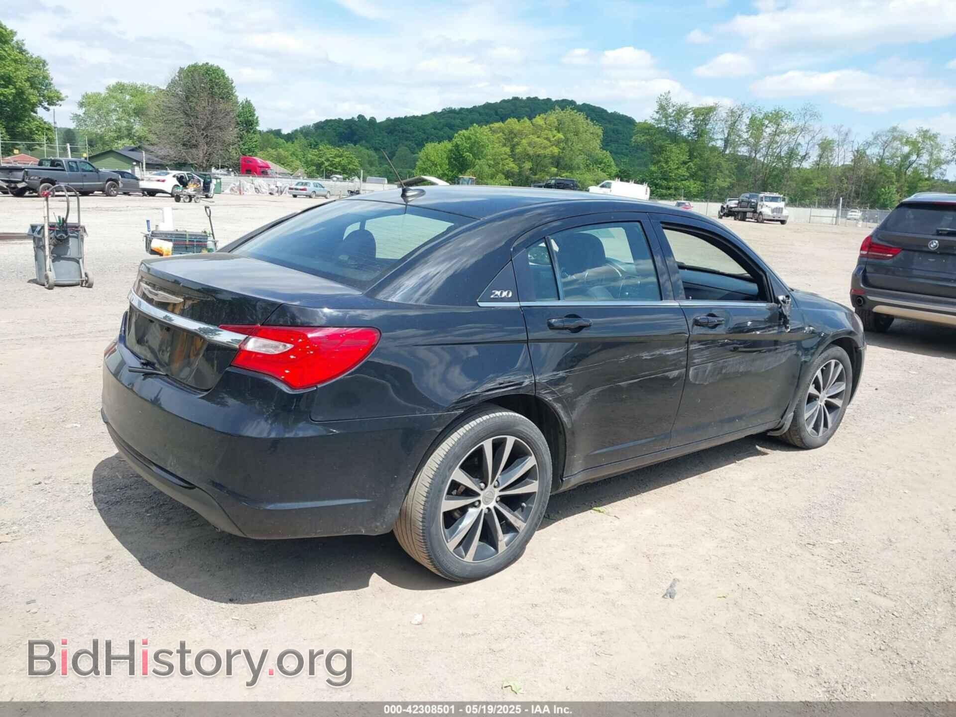 2012 CHRYSLER 200 - VIN: 1C3CCBBG2CN297472 - Фото 4