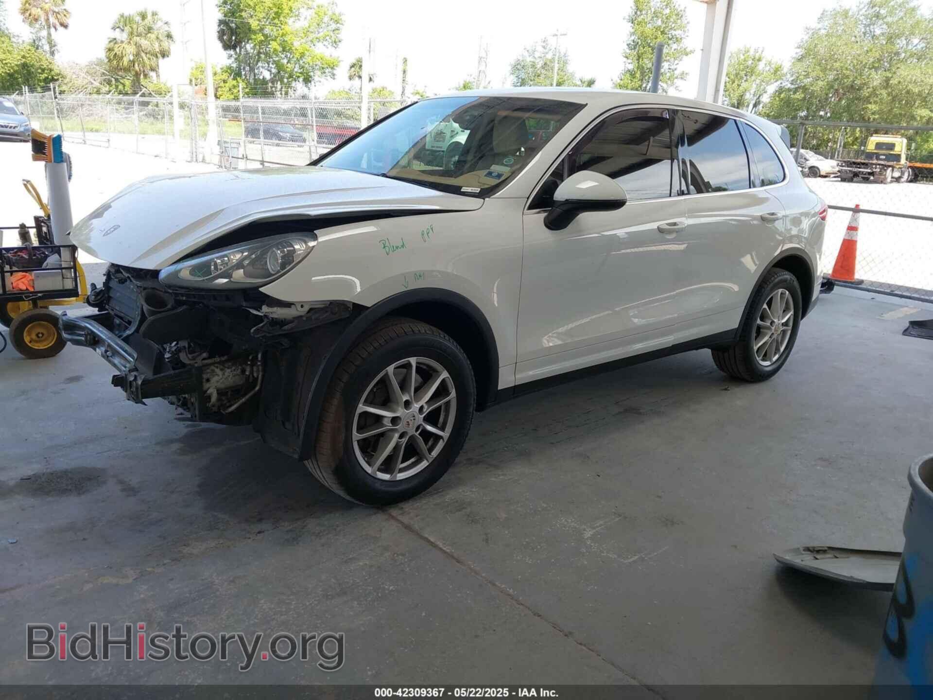 2016 PORSCHE CAYENNE - VIN: WP1AA2A29GKA10570 - Фото 2