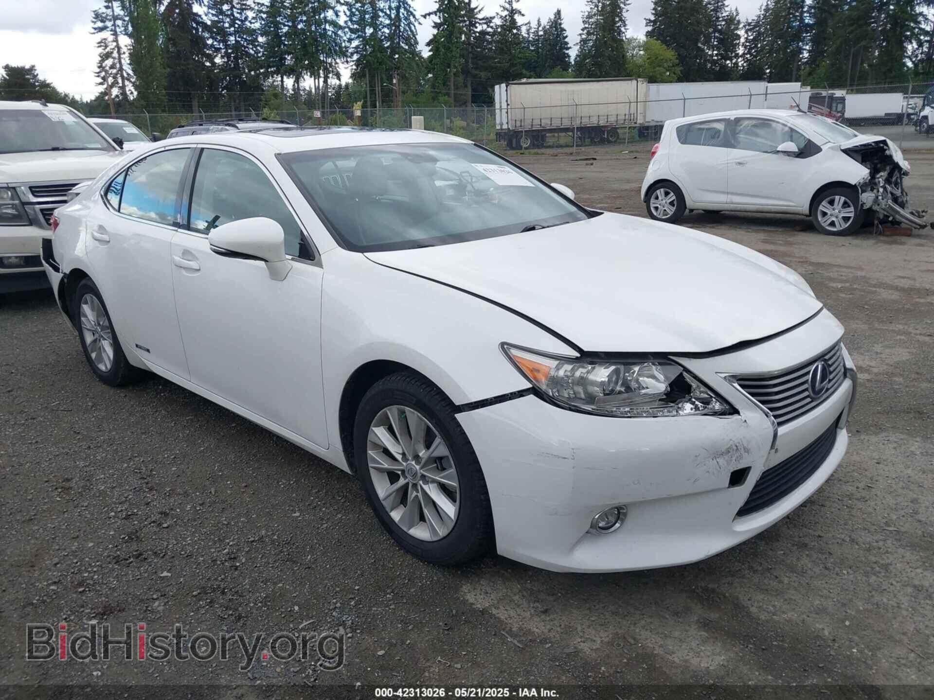 Фотография JTHBW1GG4E2043699 - LEXUS ES 300H 2014