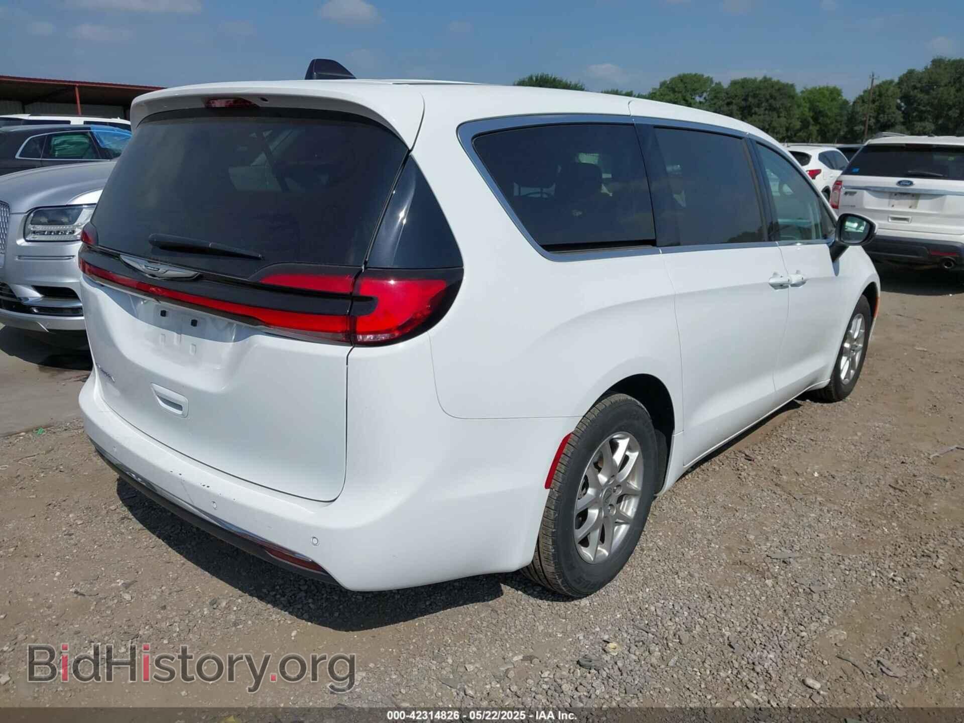 2023 CHRYSLER PACIFICA - VIN: 2C4RC1BG0PR616490 - Фото 4