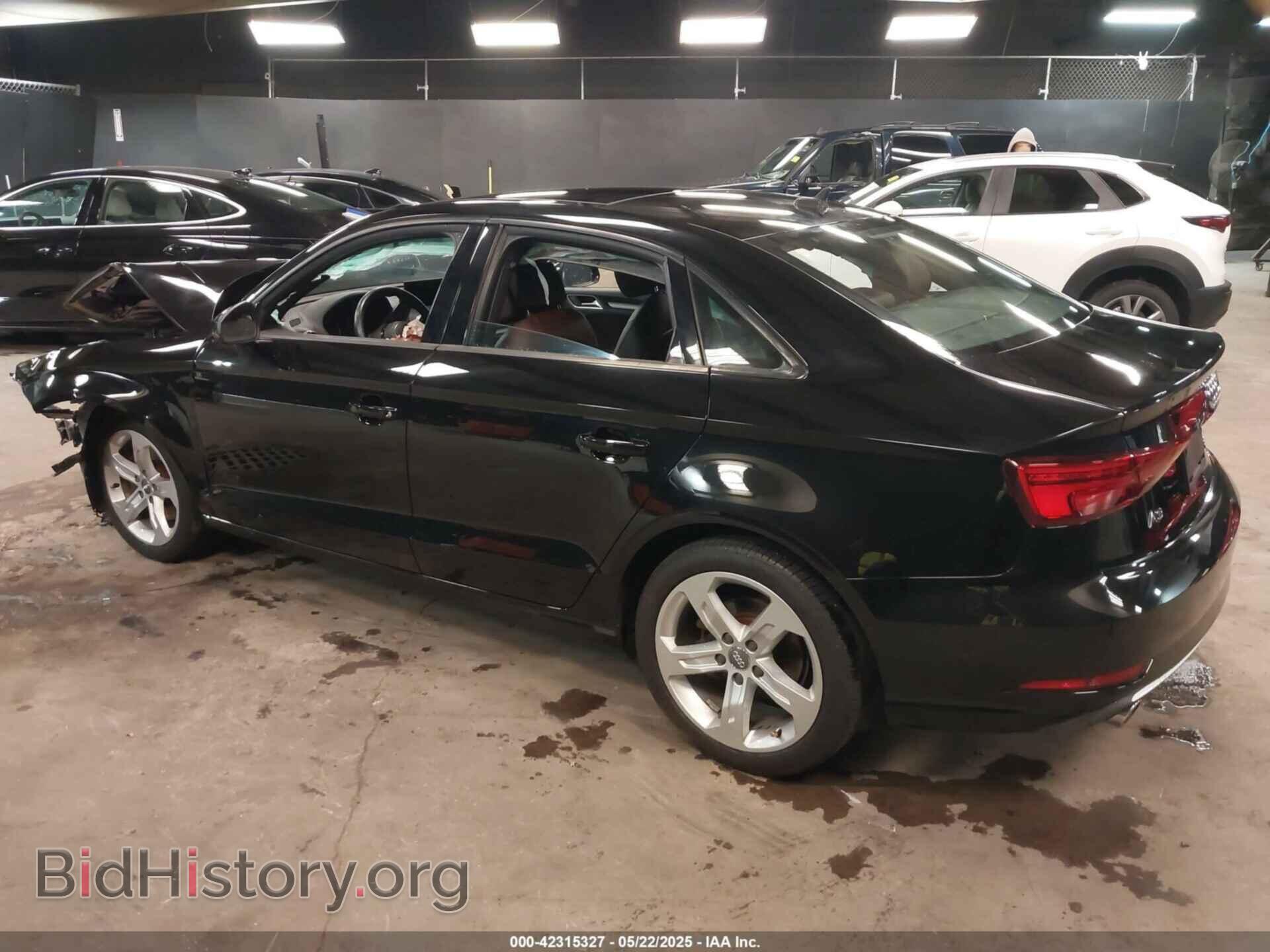 2018 AUDI A3 - VIN: WAUB8GFF8J1036050 - Фото 3