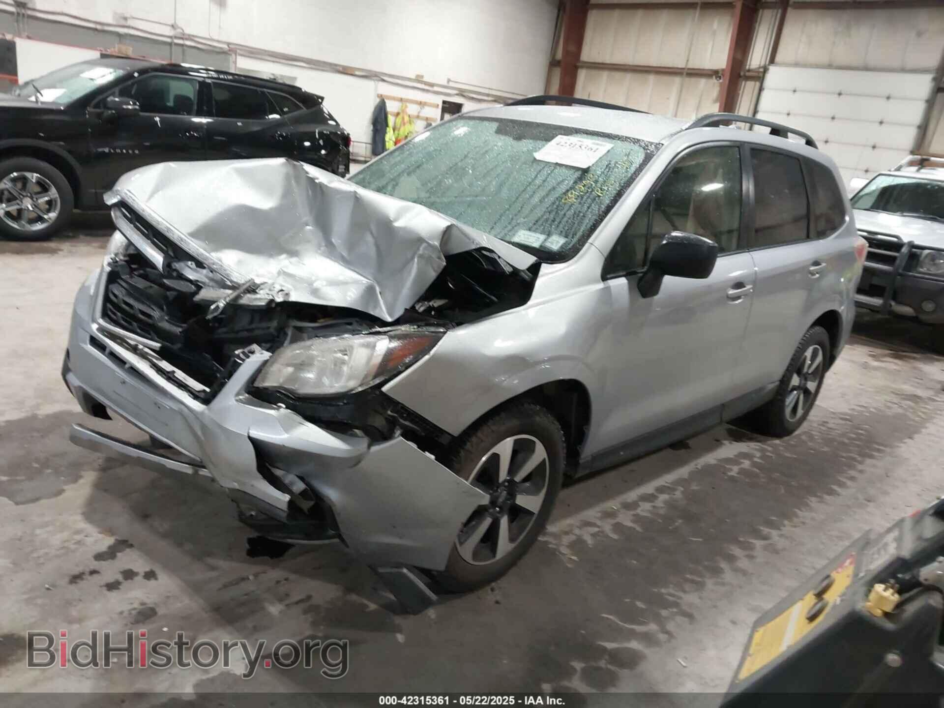 2017 SUBARU FORESTER - VIN: JF2SJABC0HH440186 - Фото 2