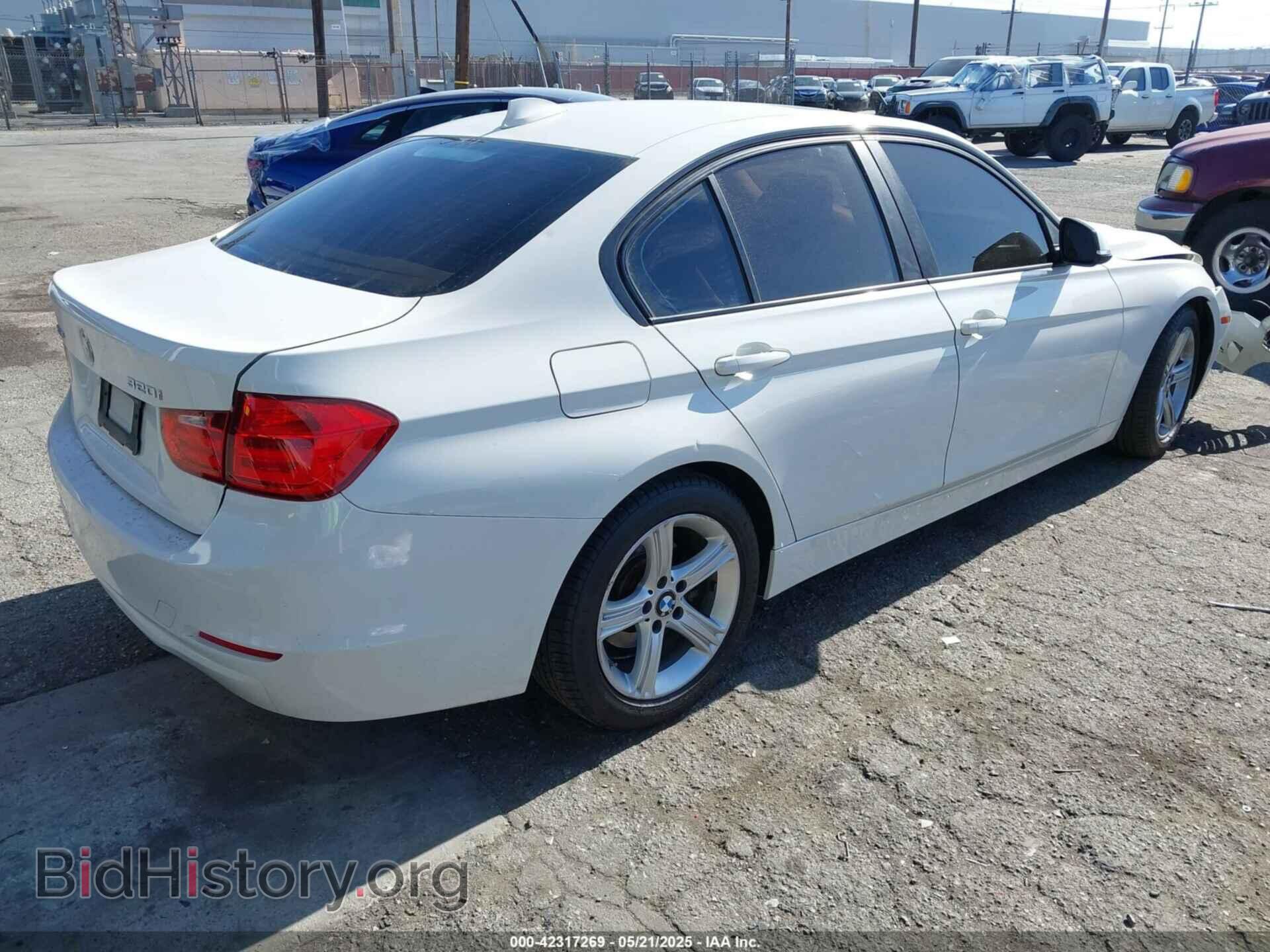 2013 BMW 320I - VIN: WBA3C3C55DF980712 - Фото 4