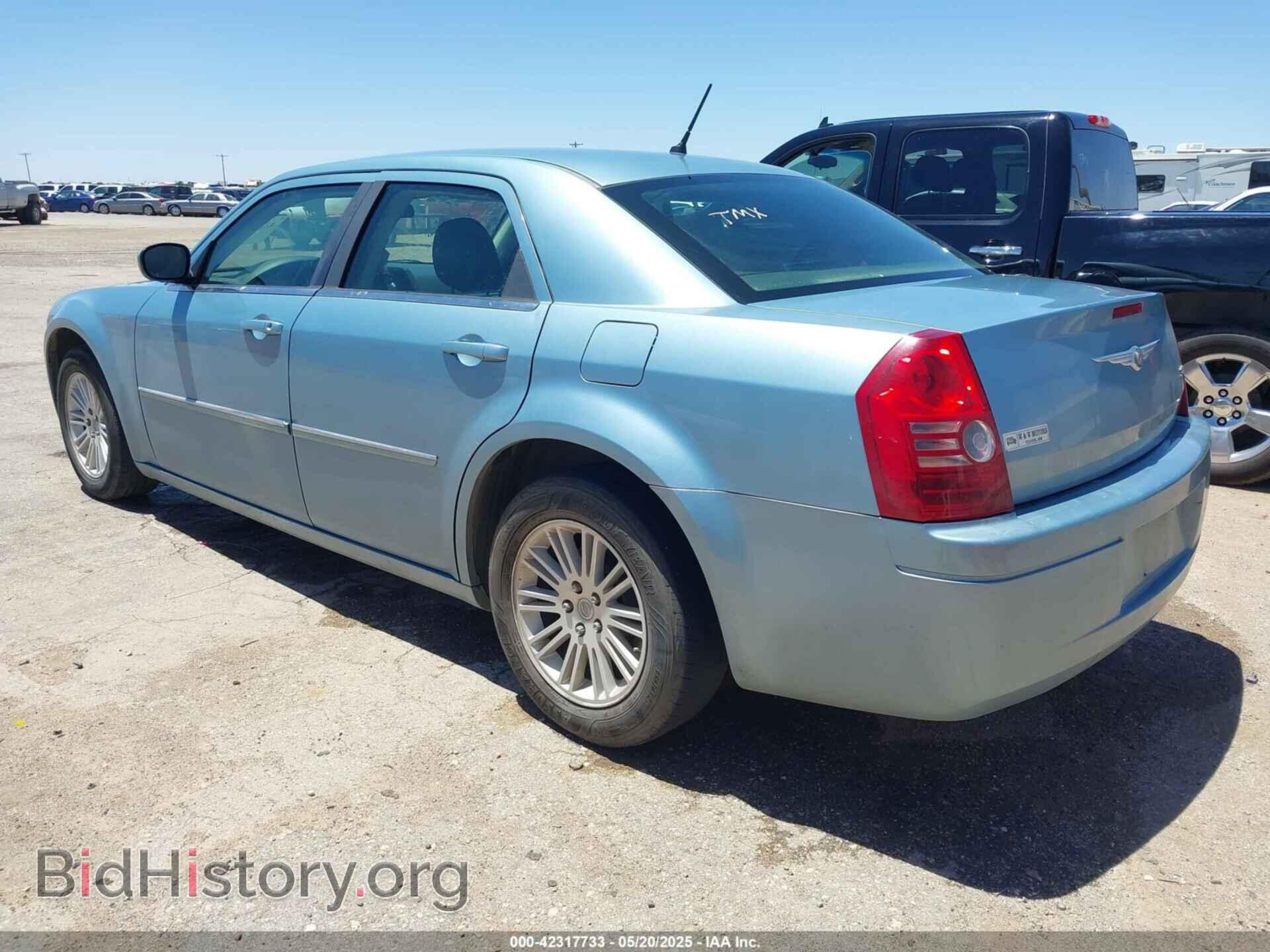 2008 CHRYSLER 300 - VIN: 2C3LA43R88H330010 - Фото 3